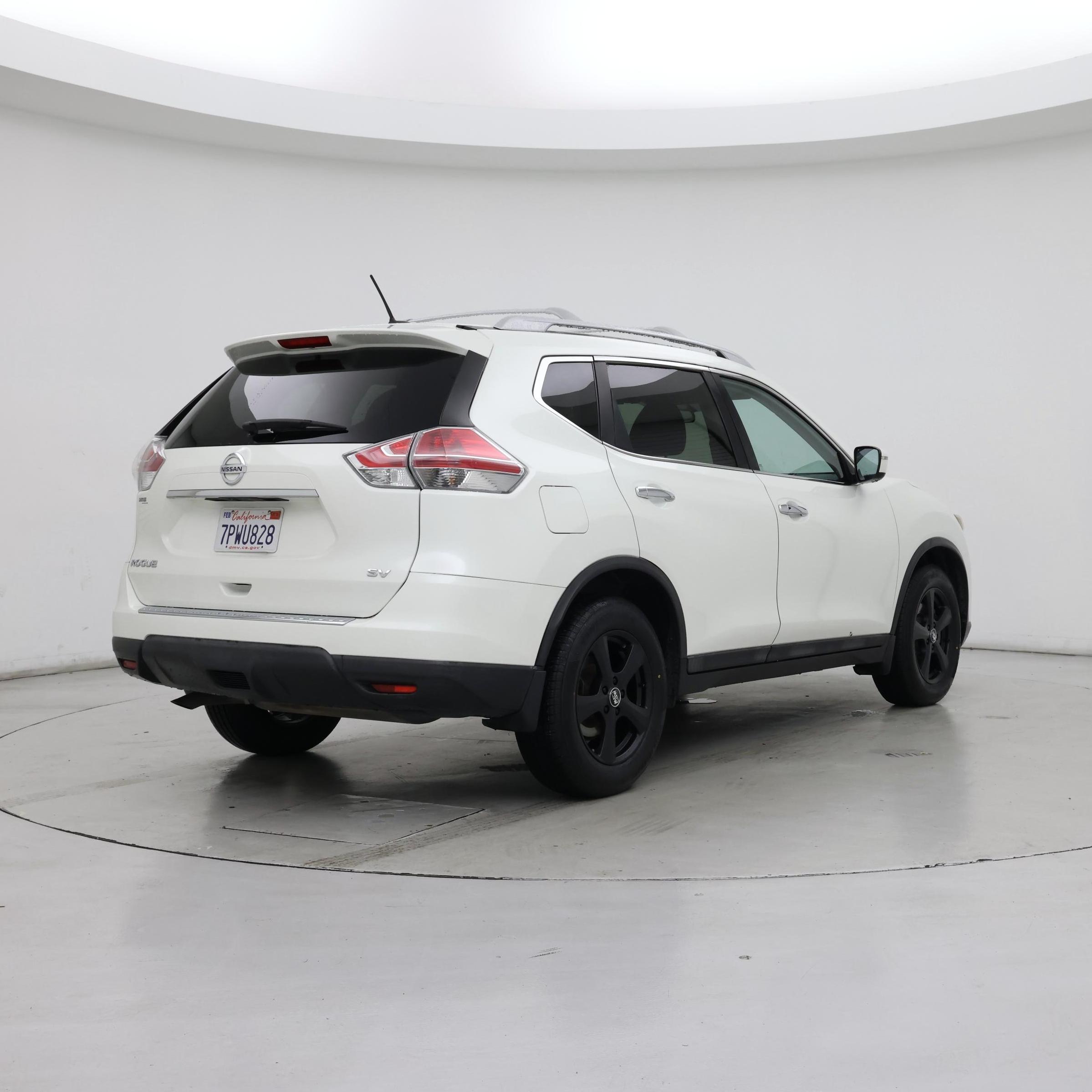 Thumbnail: 2016 Nissan Rogue - 8