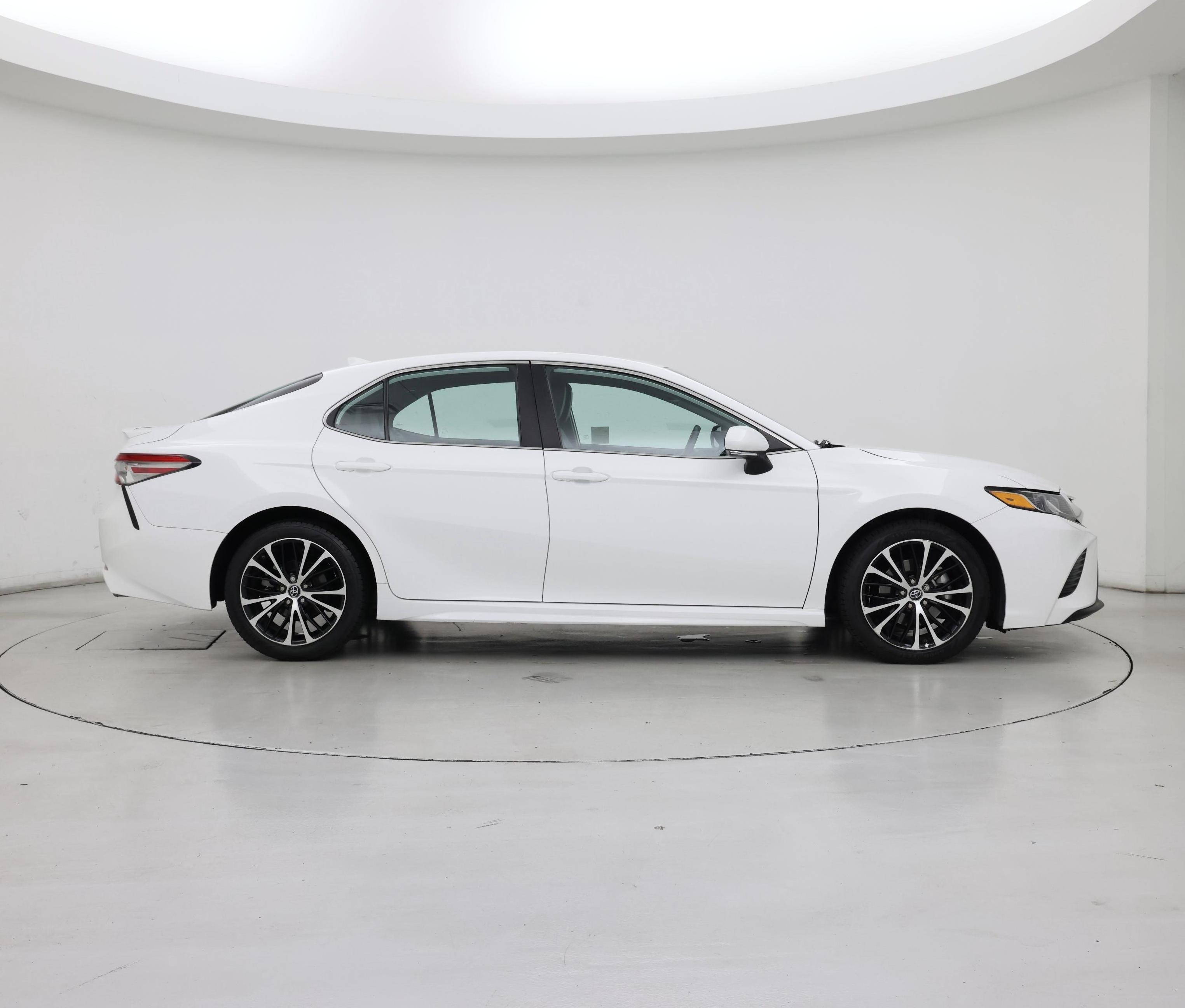 Thumbnail: 2019 Toyota Camry - 7