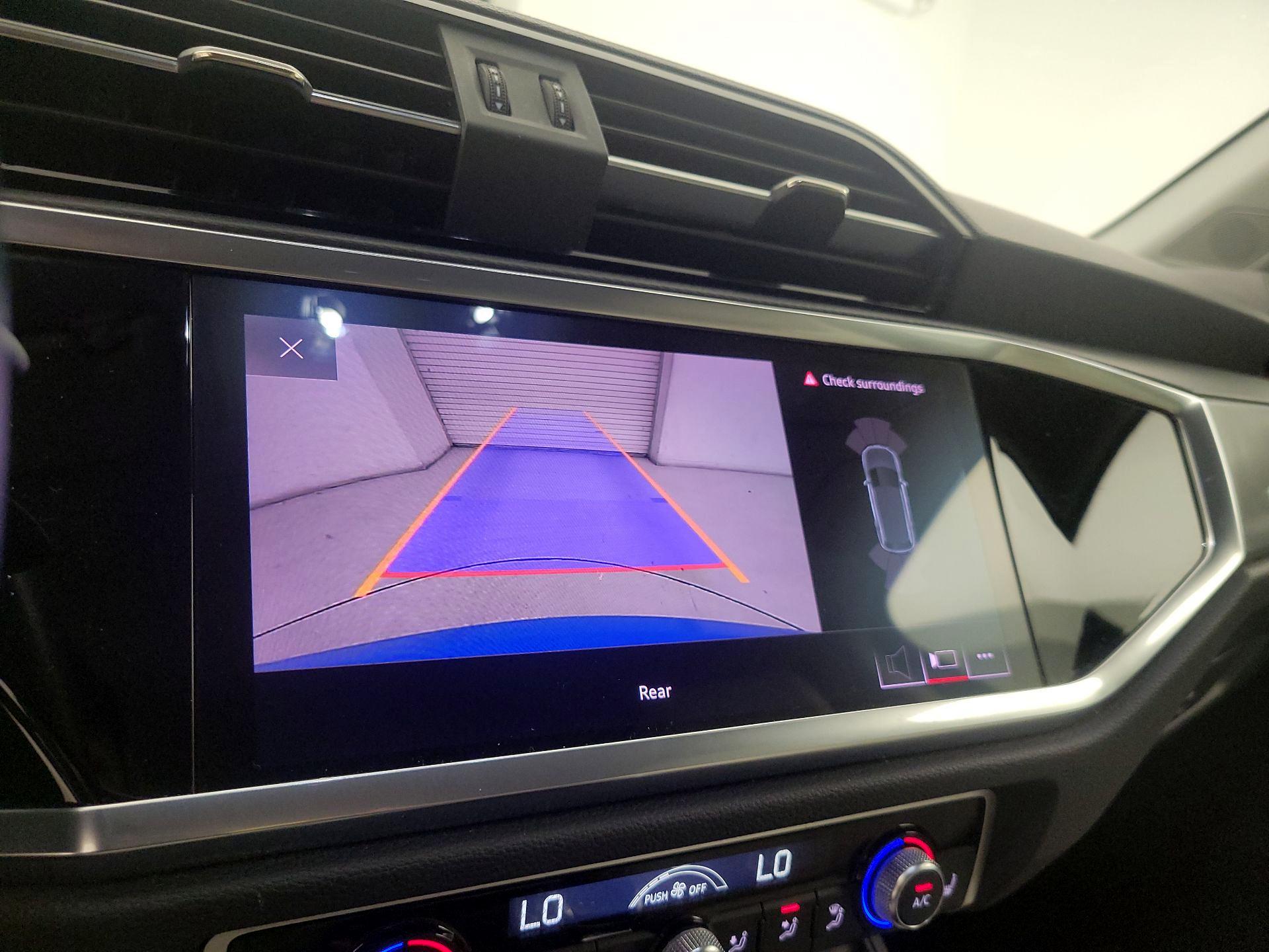 Thumbnail: 2020 Audi Q3 - 15