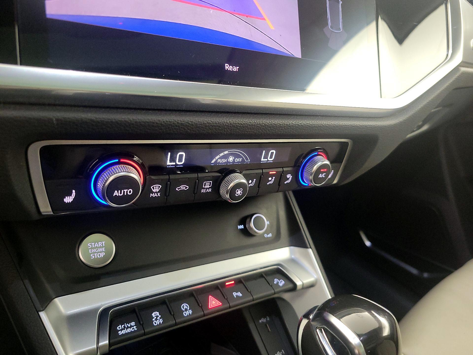 Thumbnail: 2020 Audi Q3 - 17