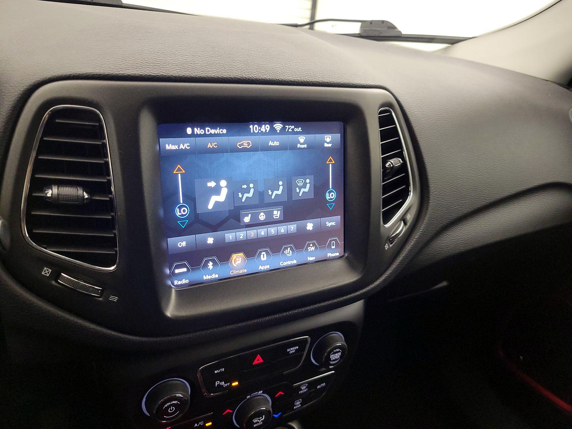 Thumbnail: 2020 Jeep Compass - 17