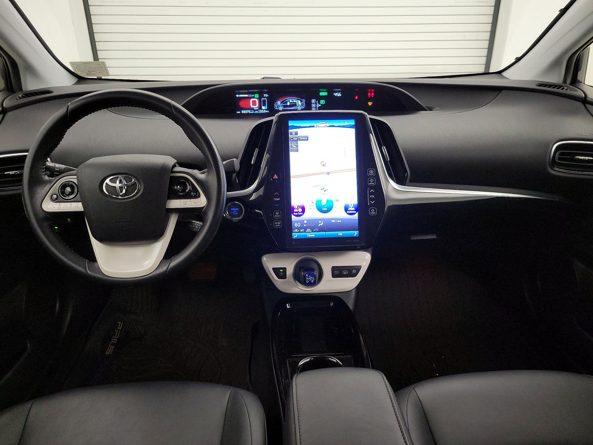 Thumbnail: 2017 Toyota Prius Prime - 9