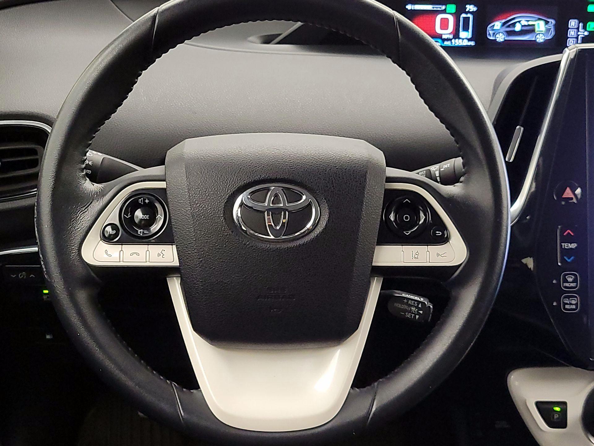 Thumbnail: 2017 Toyota Prius Prime - 10