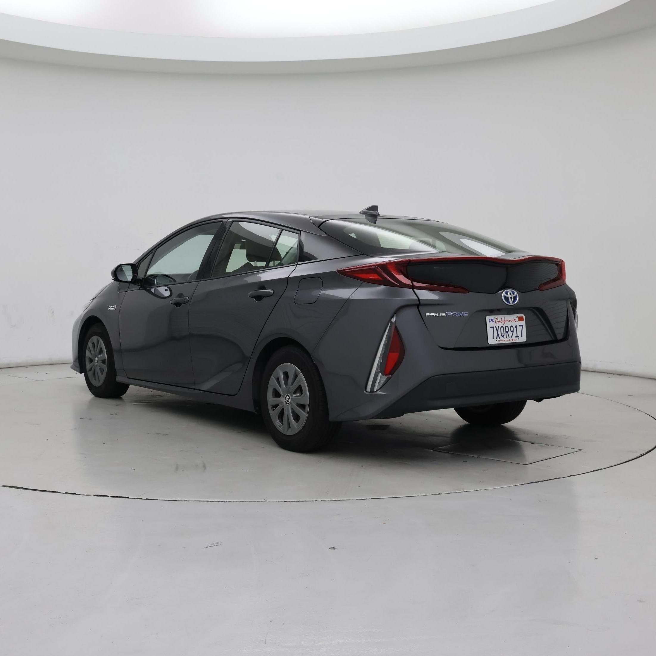 Thumbnail: 2017 Toyota Prius Prime - 2