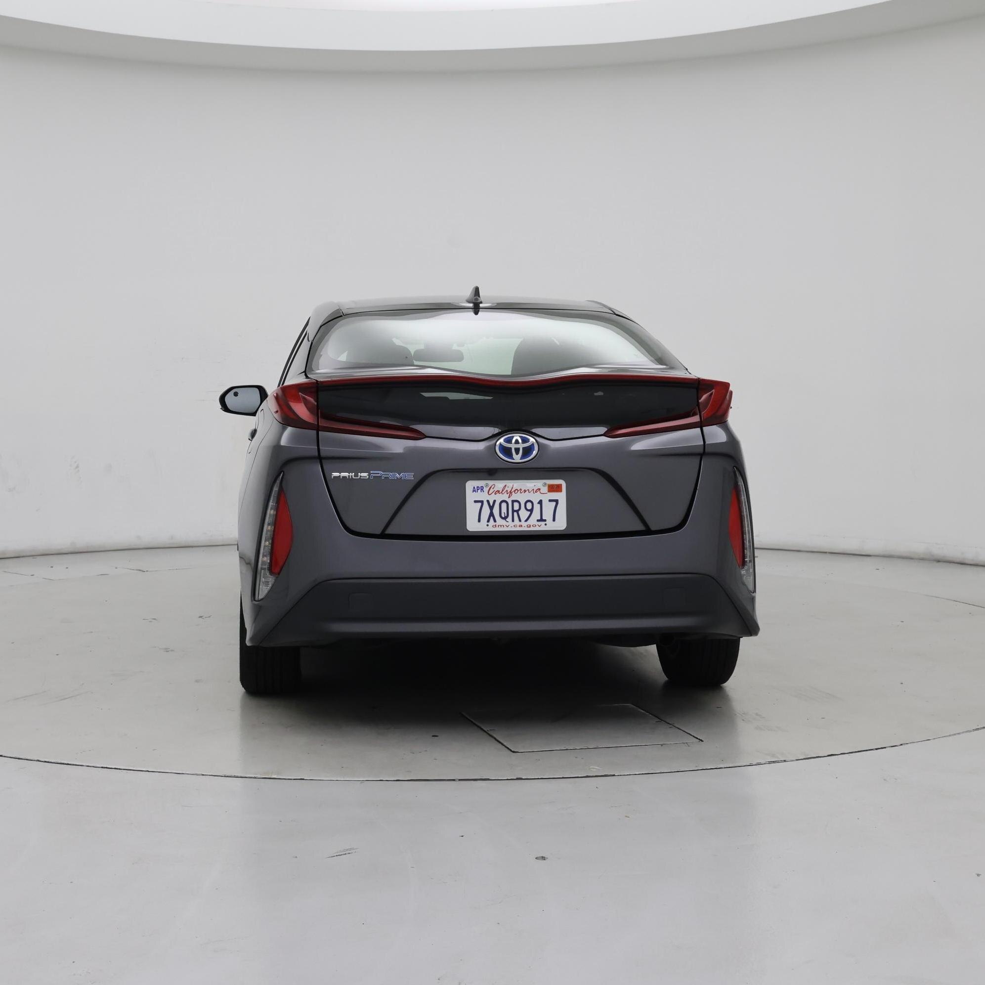 Thumbnail: 2017 Toyota Prius Prime - 6