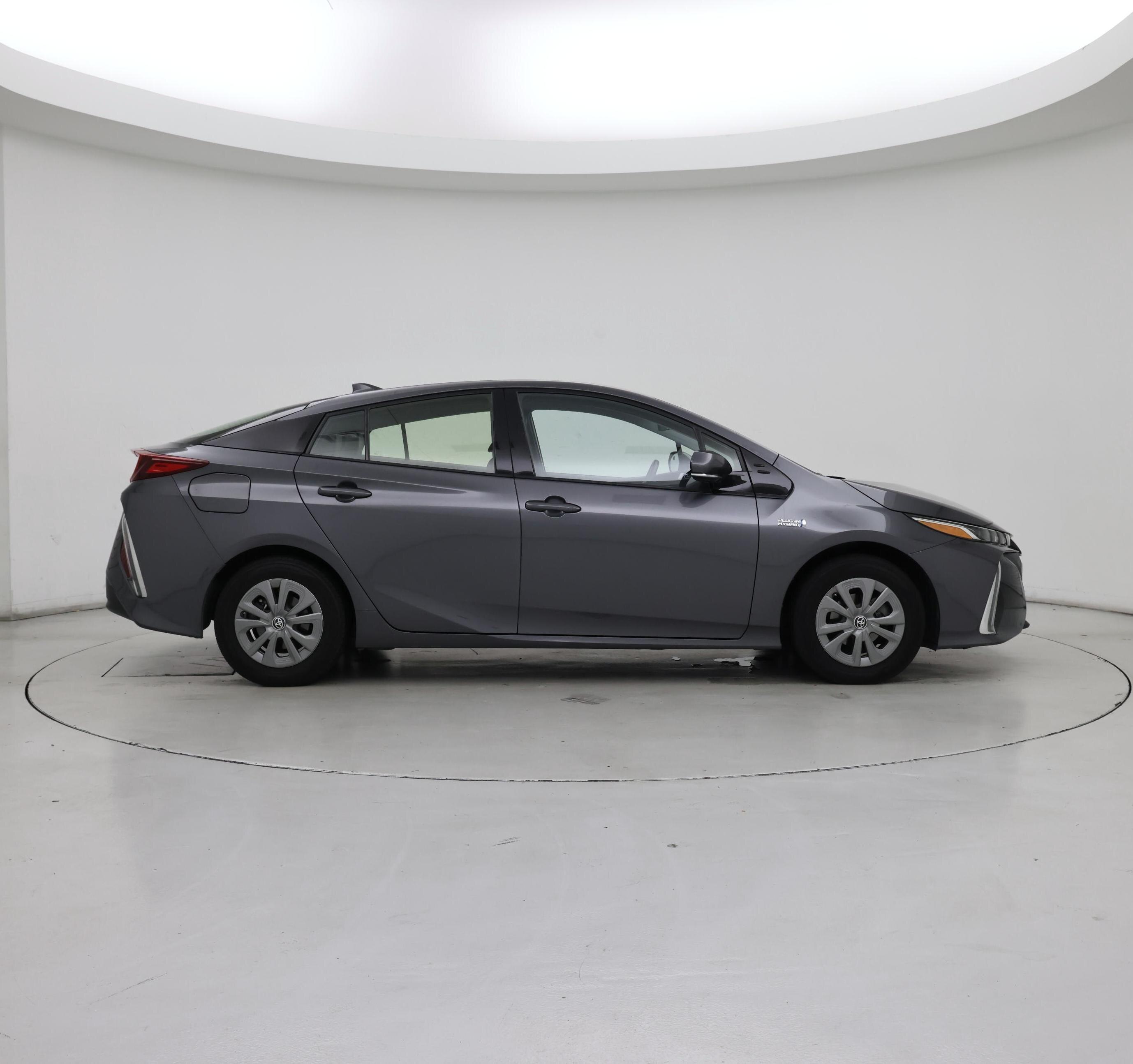 Thumbnail: 2017 Toyota Prius Prime - 7