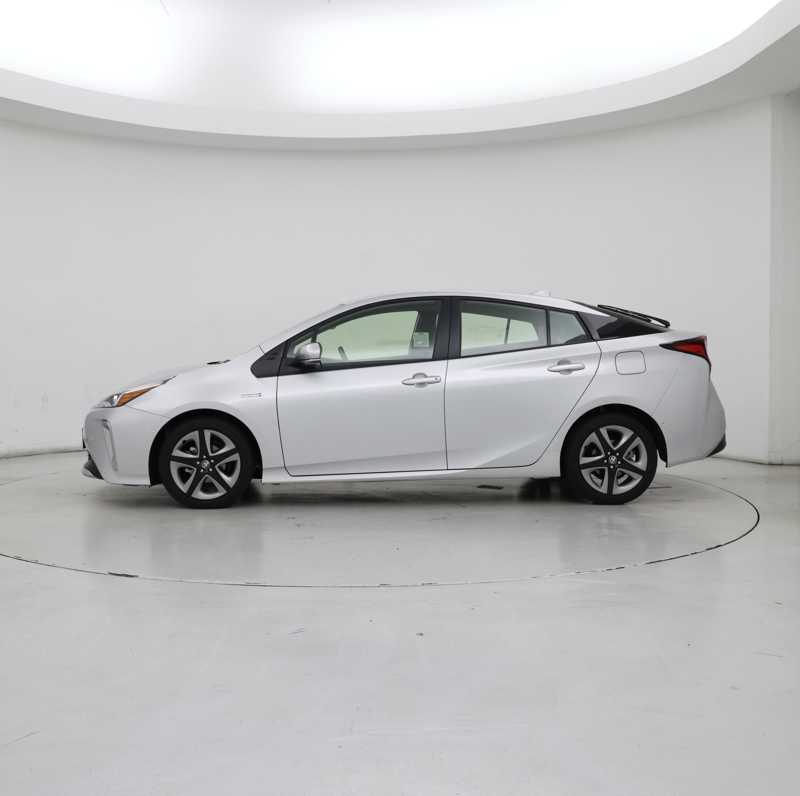 Thumbnail: 2022 Toyota Prius - 3