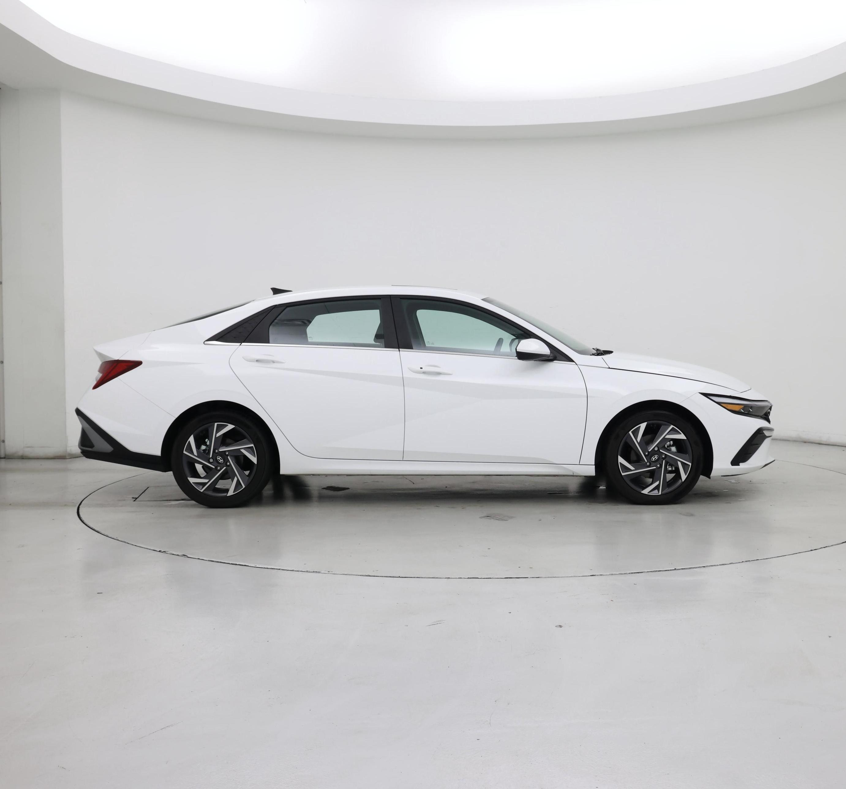 Thumbnail: 2024 Hyundai Elantra - 7