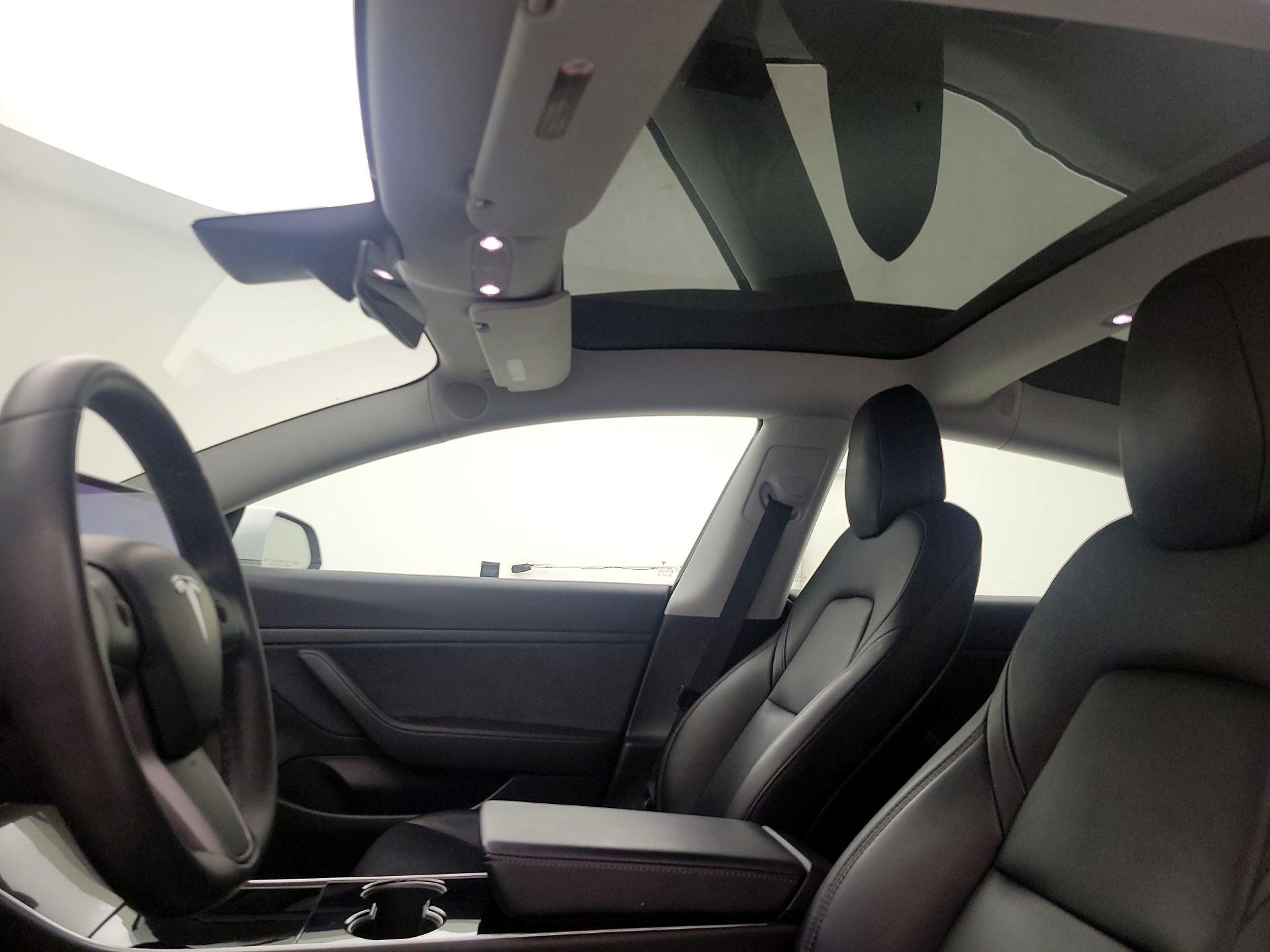 Thumbnail: 2020 Tesla Model 3 - 18