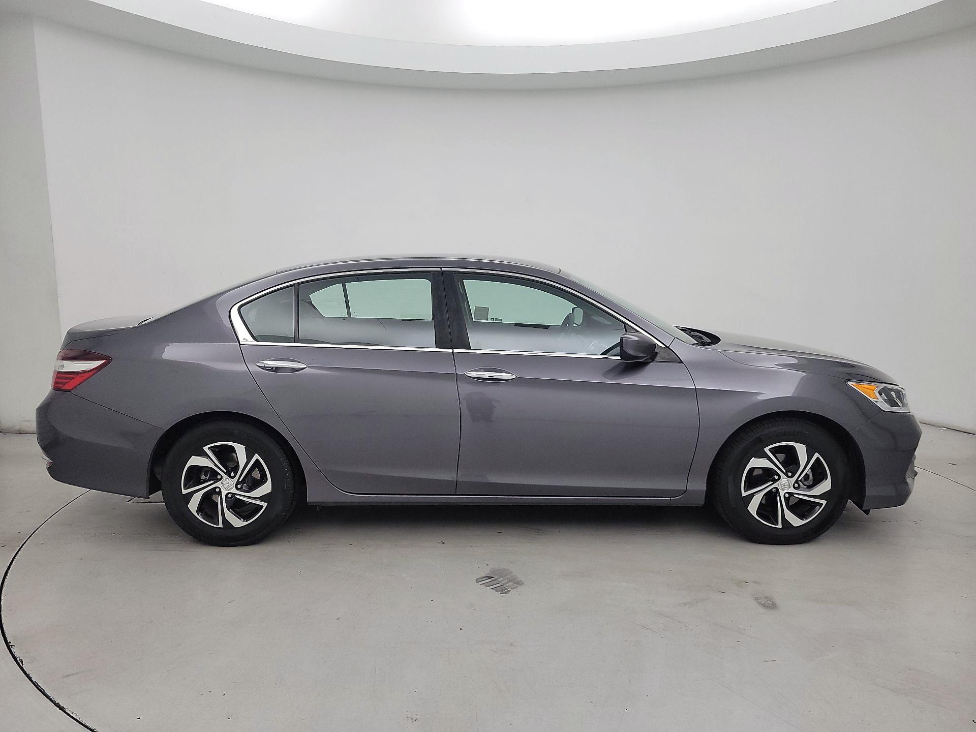 Thumbnail: 2017 Honda Accord - 4