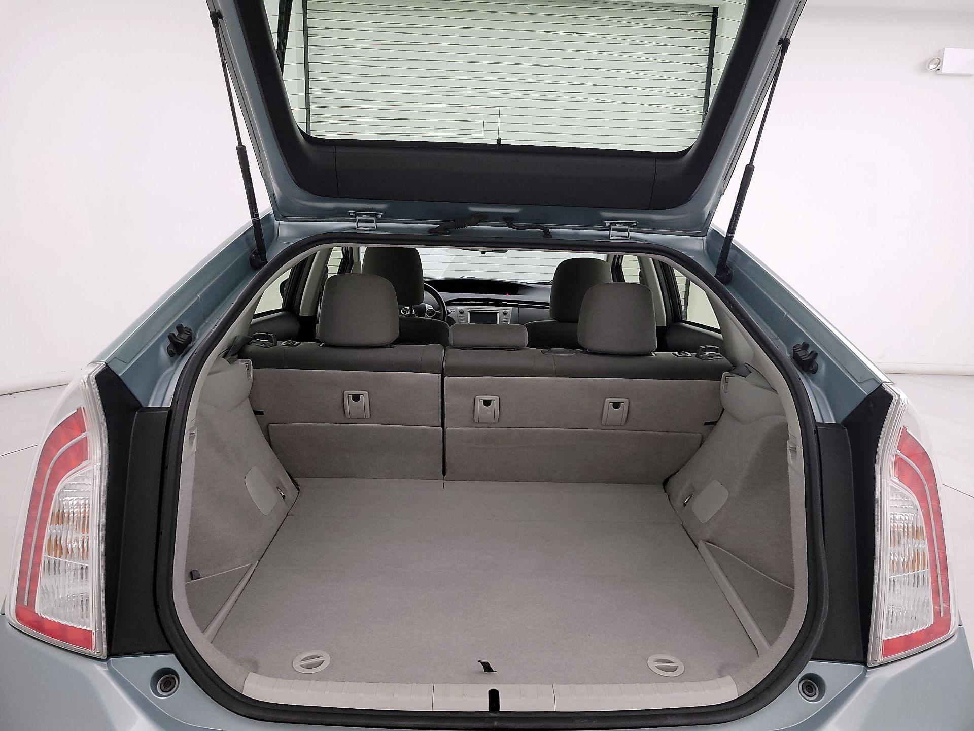Thumbnail: 2015 Toyota Prius - 20