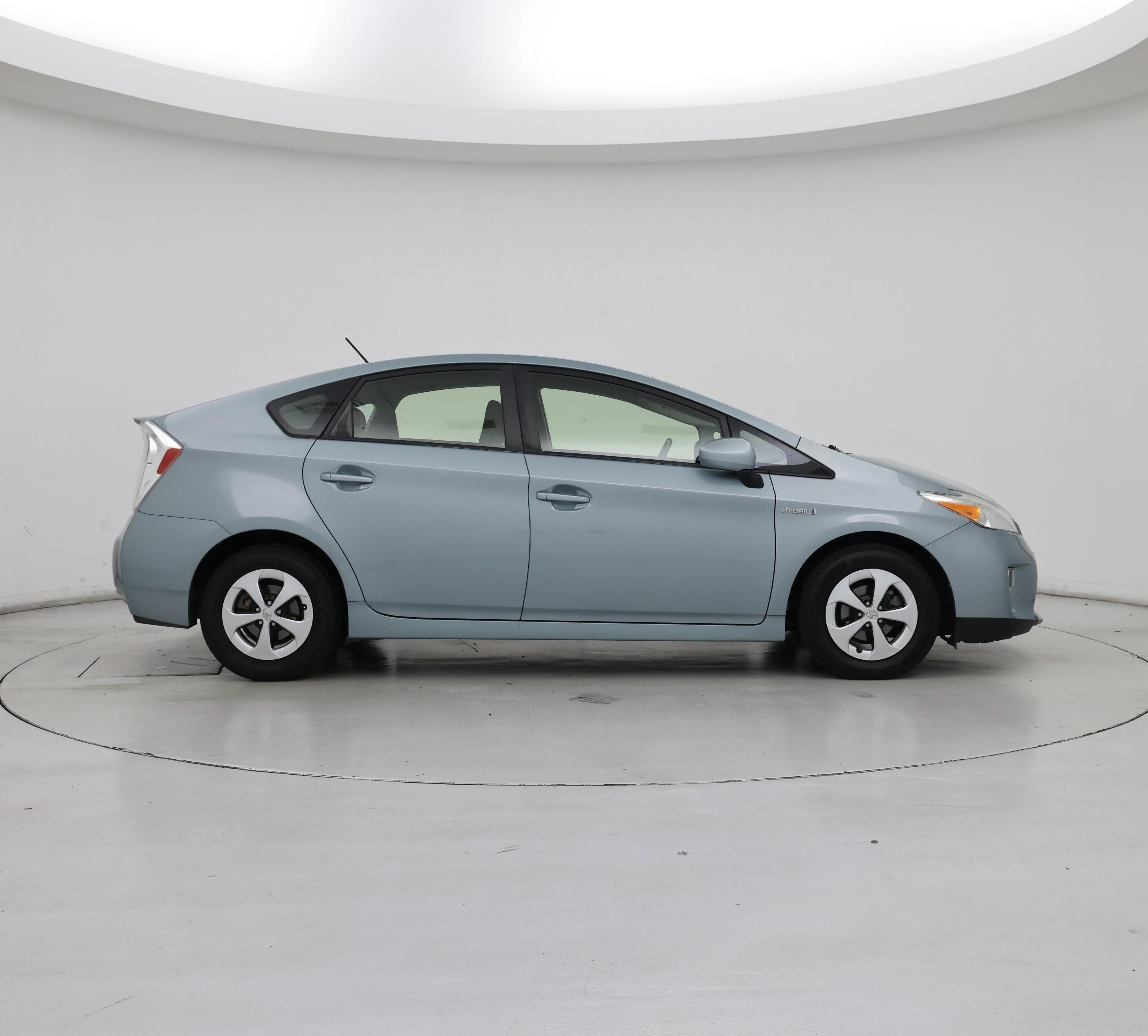 Thumbnail: 2015 Toyota Prius - 7