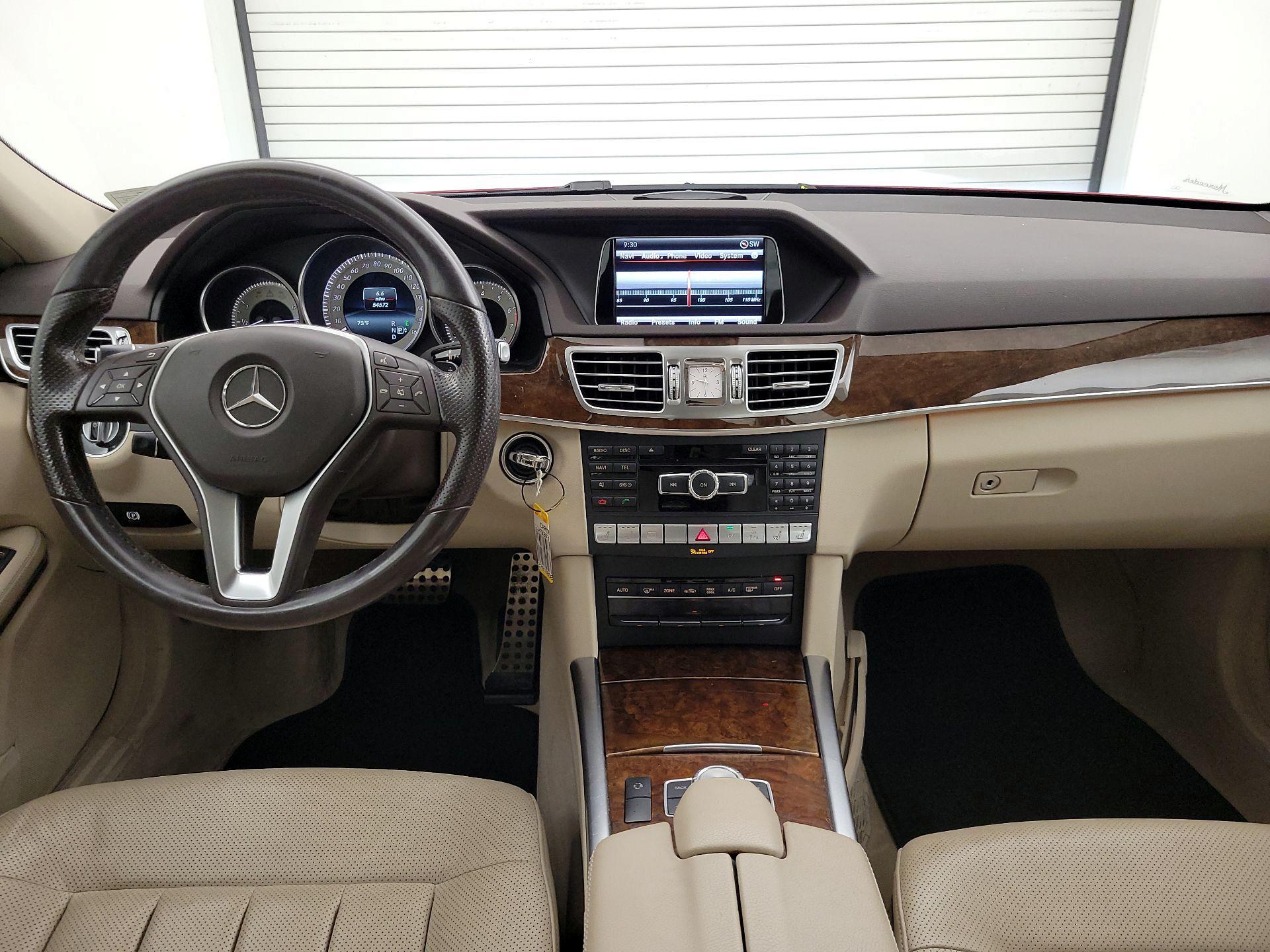 Thumbnail: 2015 Mercedes-Benz E-Class - 9