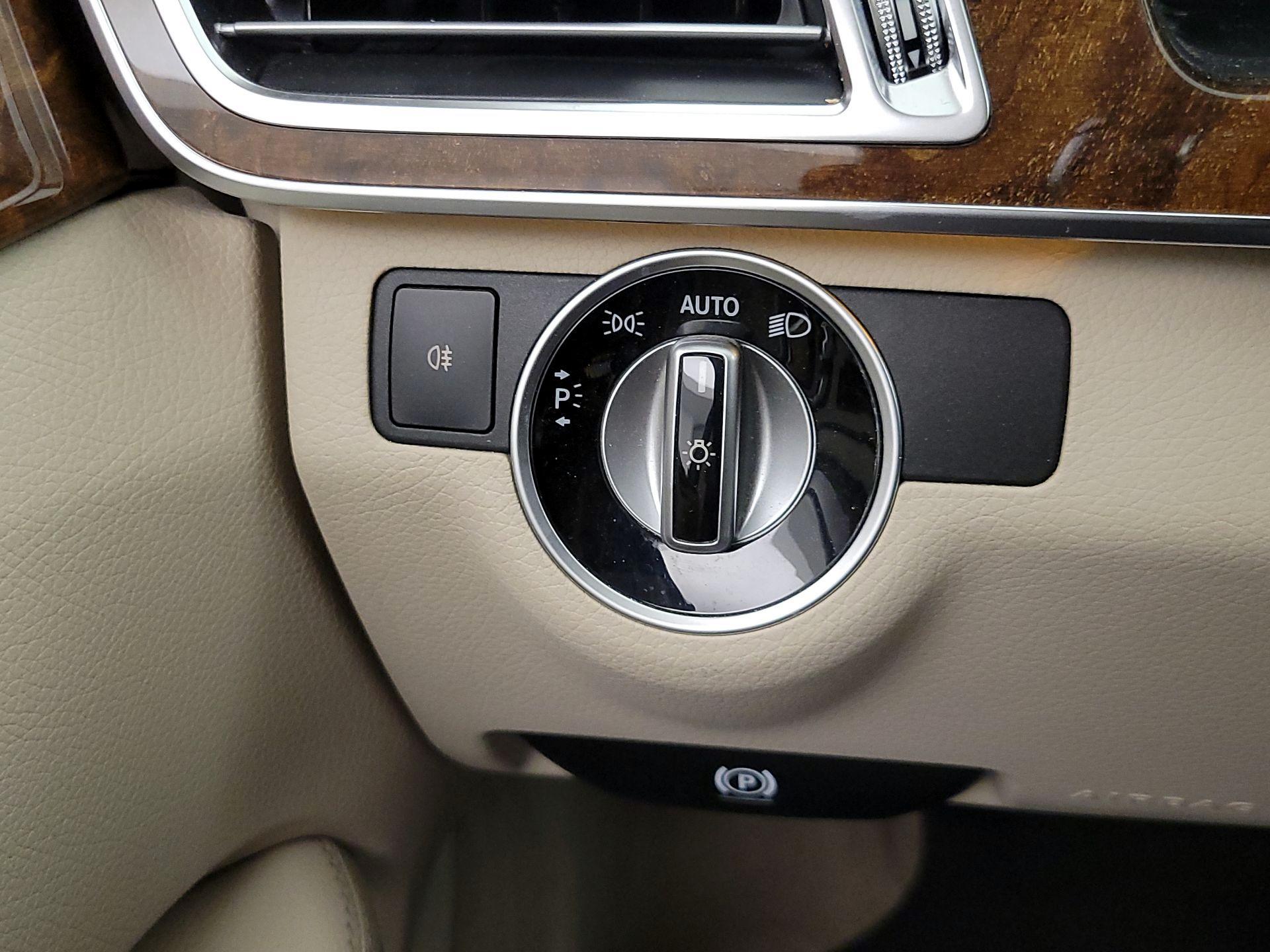 Thumbnail: 2015 Mercedes-Benz E-Class - 13