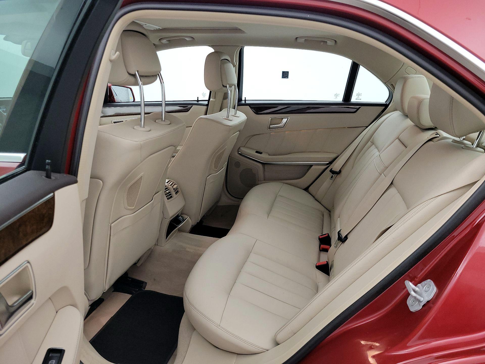 Thumbnail: 2015 Mercedes-Benz E-Class - 20