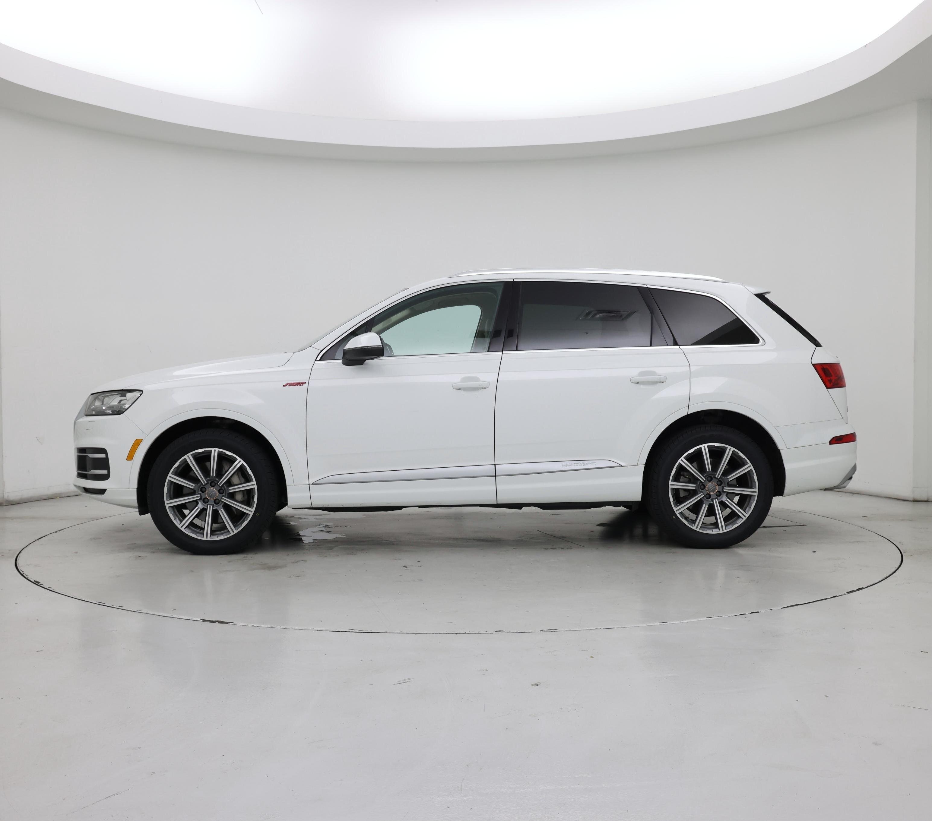Thumbnail: 2018 Audi Q7 - 3