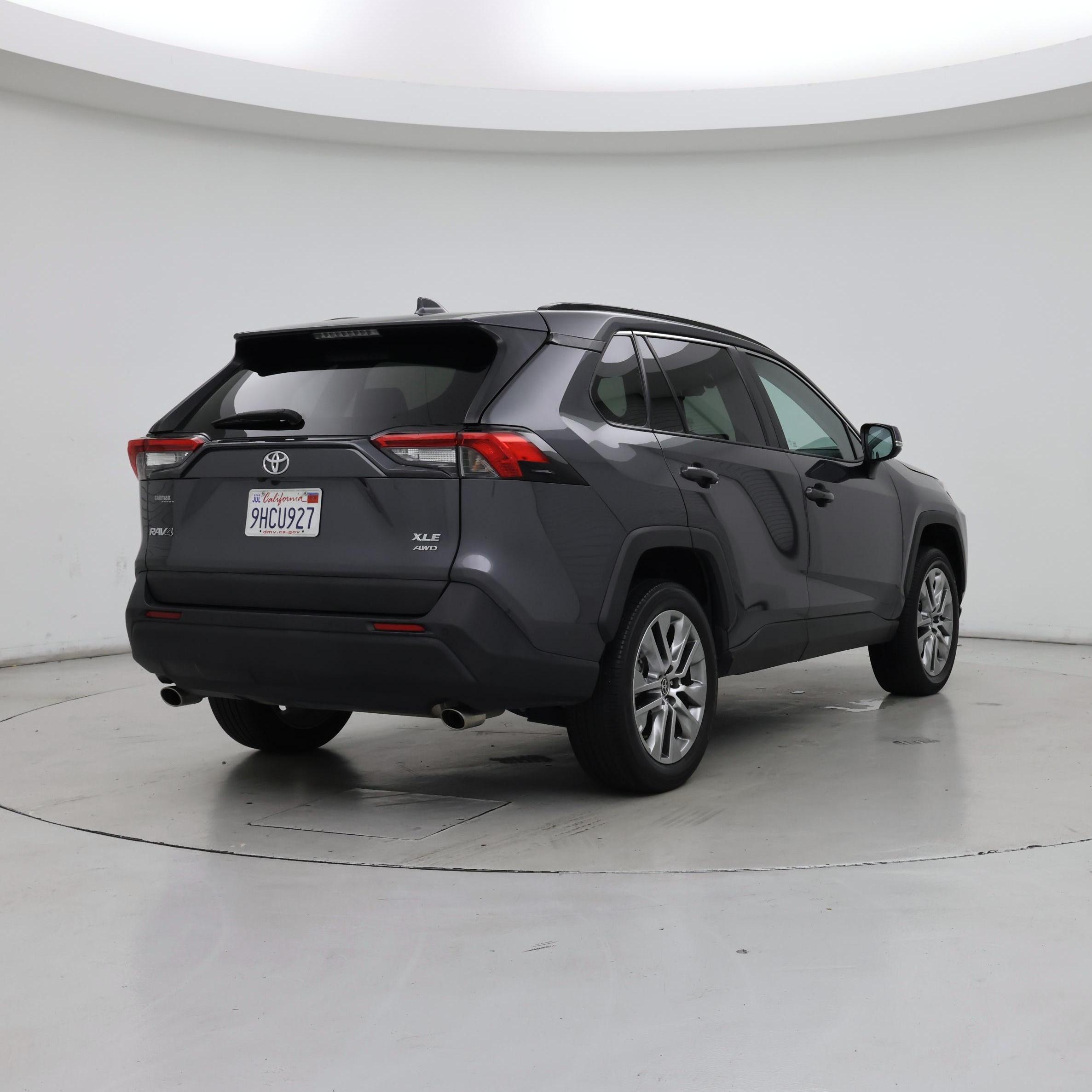 Thumbnail: 2023 Toyota RAV4 - 8