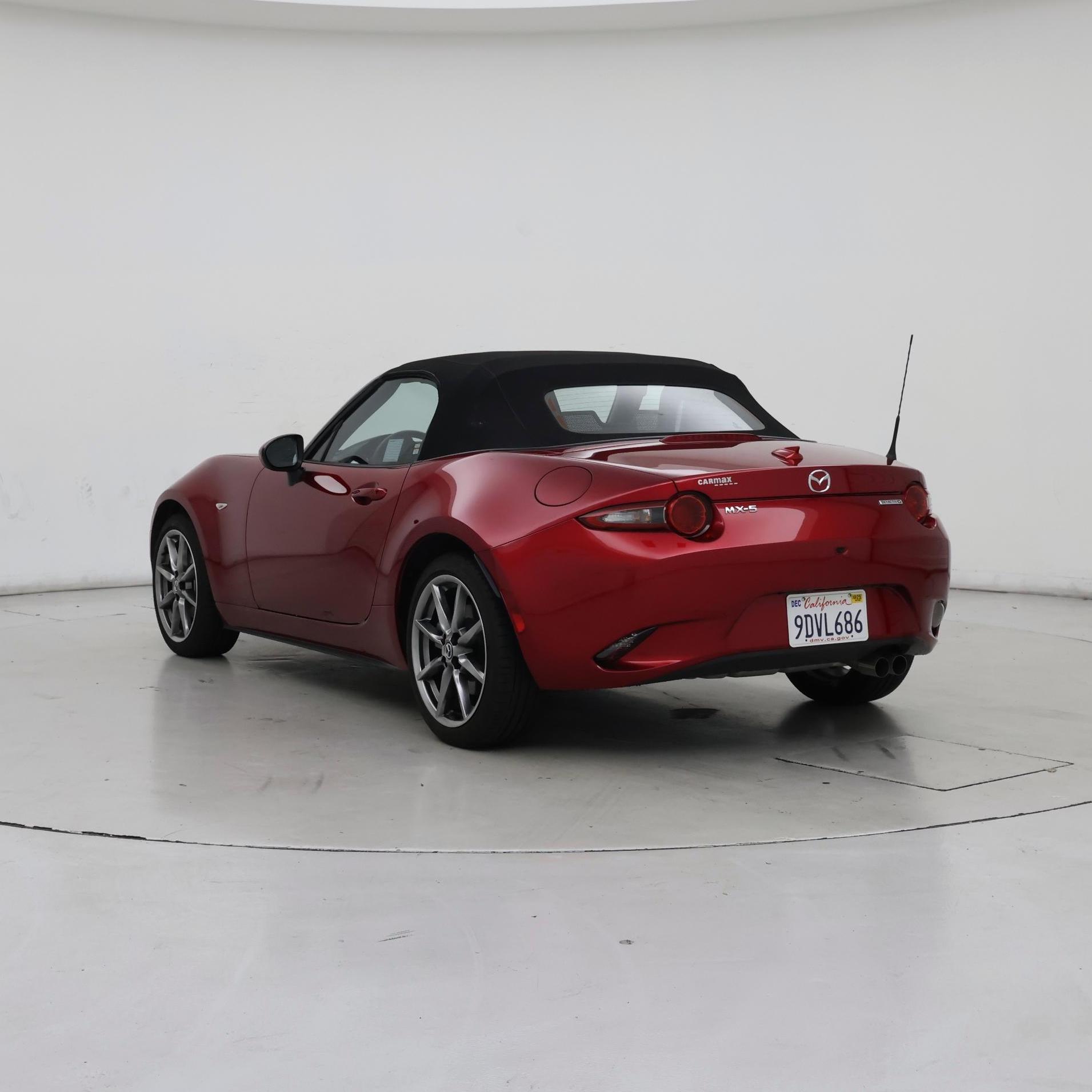 Thumbnail: 2022 Mazda MX-5 Miata - 2