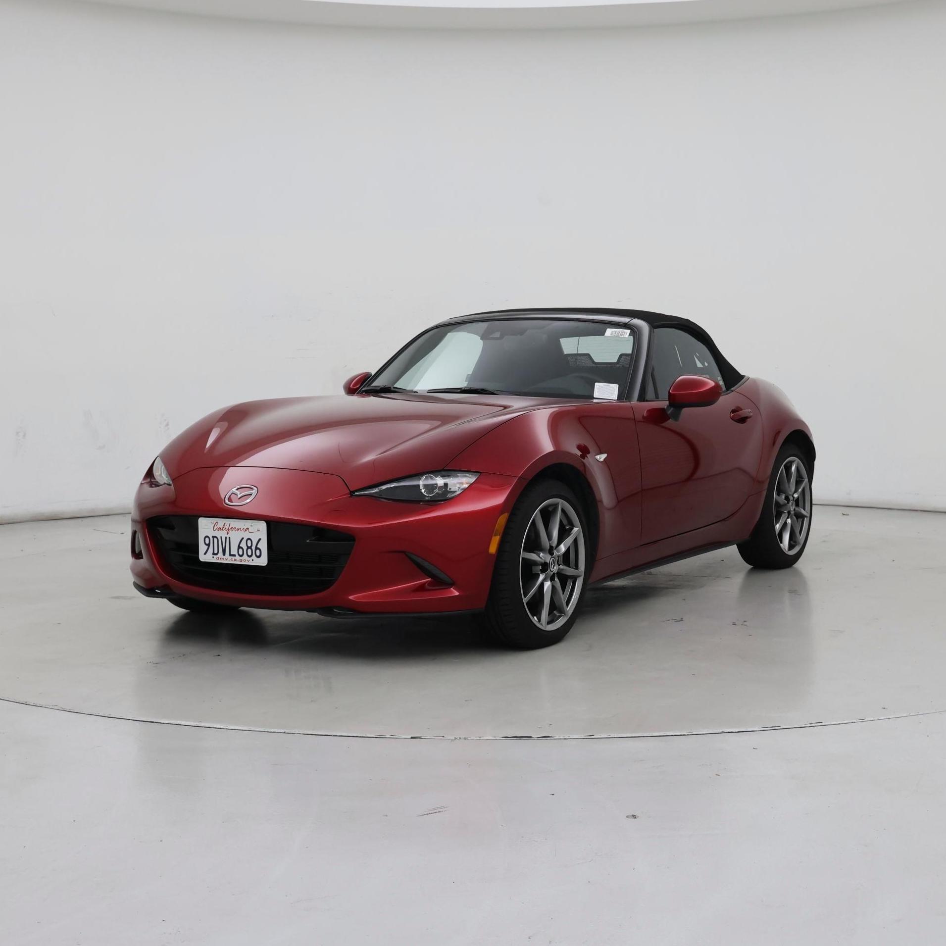 Thumbnail: 2022 Mazda MX-5 Miata - 4