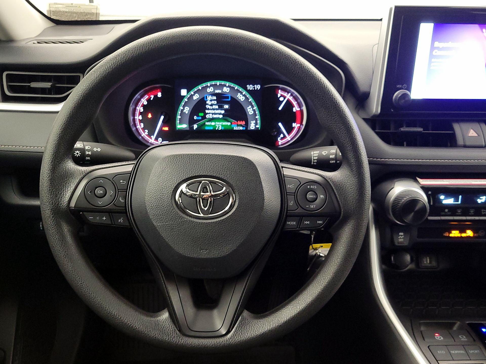 Thumbnail: 2024 Toyota RAV4 - 10