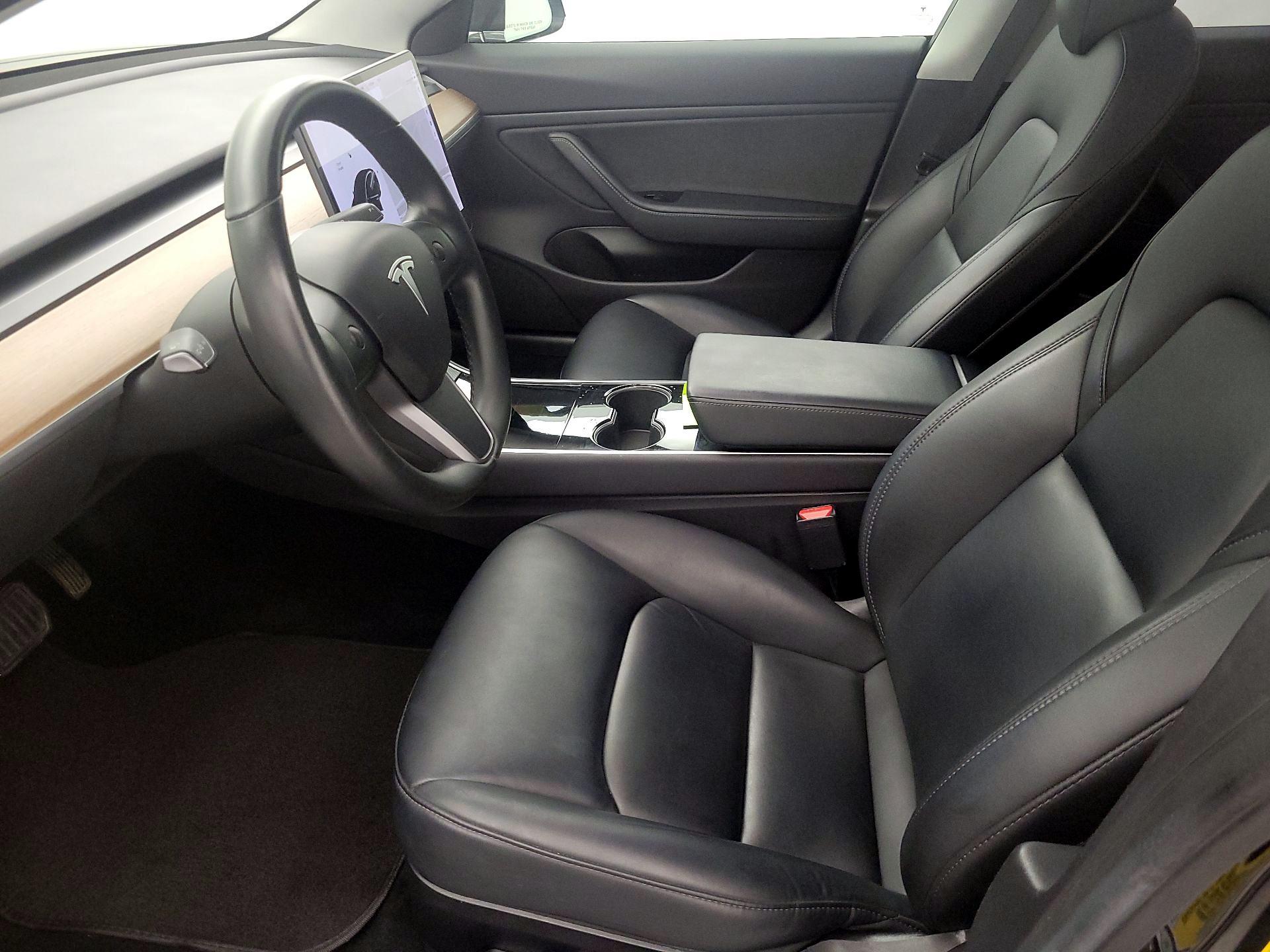 Thumbnail: 2019 Tesla Model 3 - 11