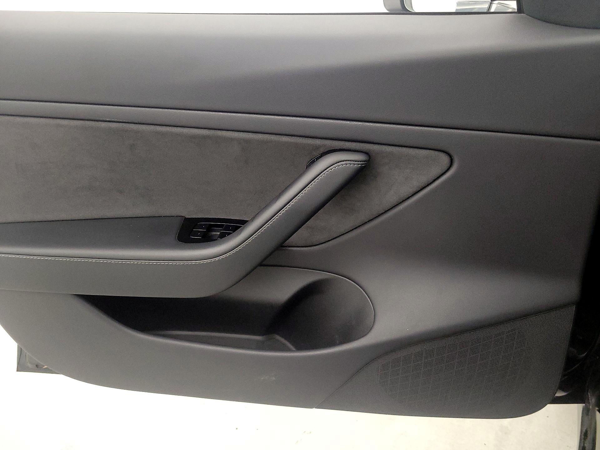 Thumbnail: 2019 Tesla Model 3 - 12
