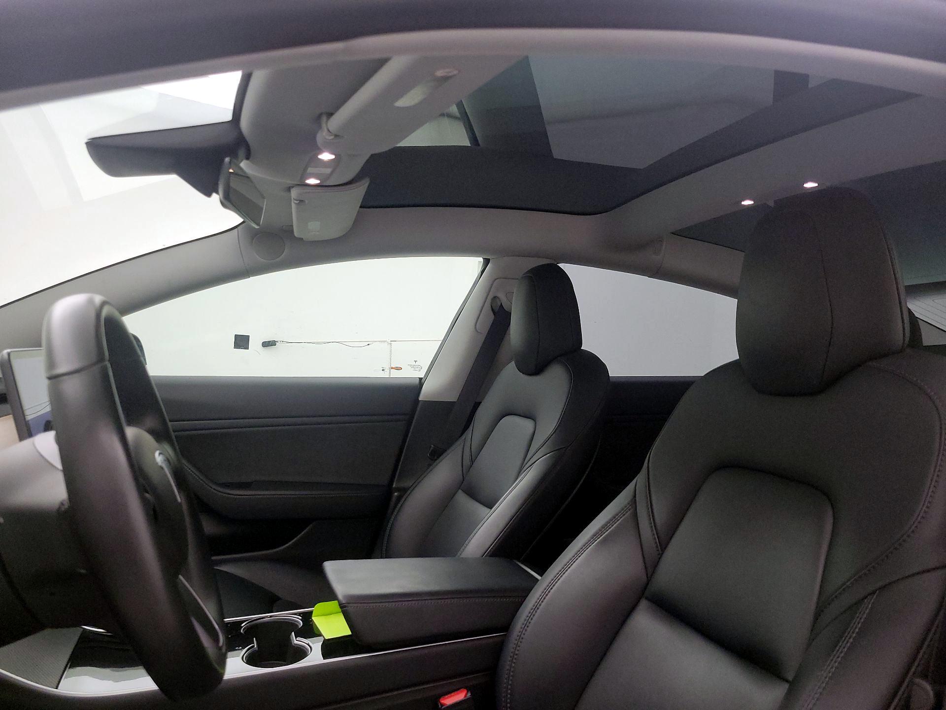Thumbnail: 2019 Tesla Model 3 - 18