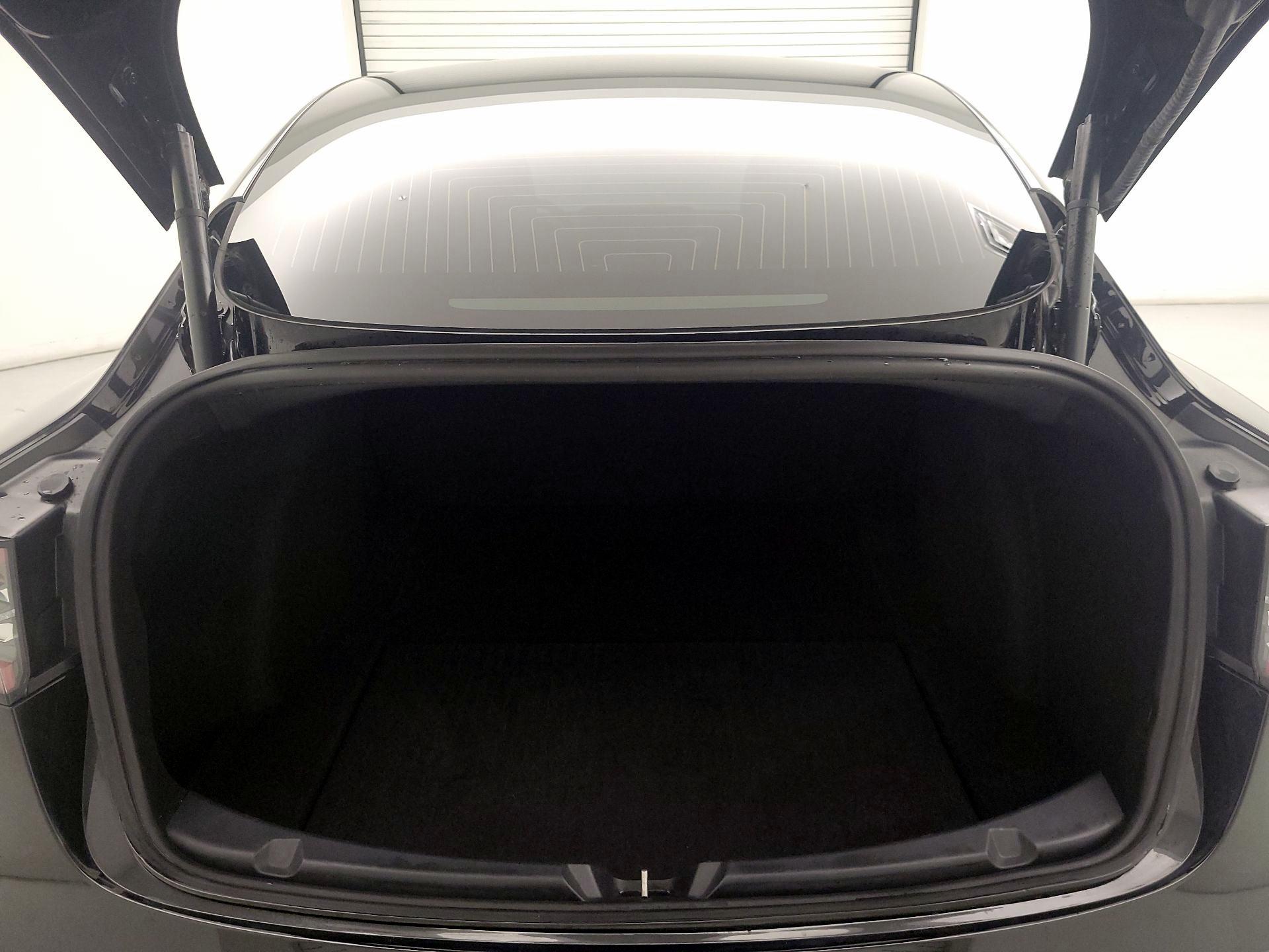 Thumbnail: 2019 Tesla Model 3 - 20