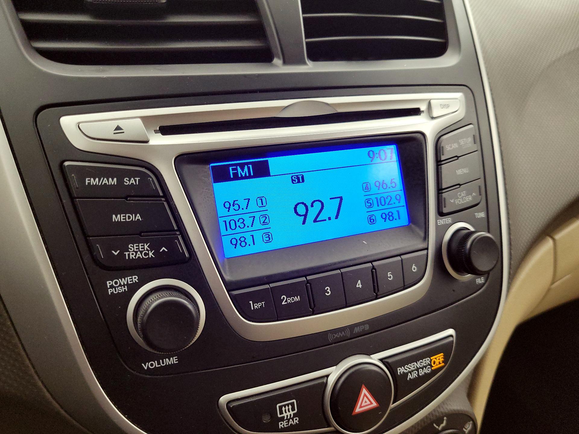 Thumbnail: 2014 Hyundai Accent - 14
