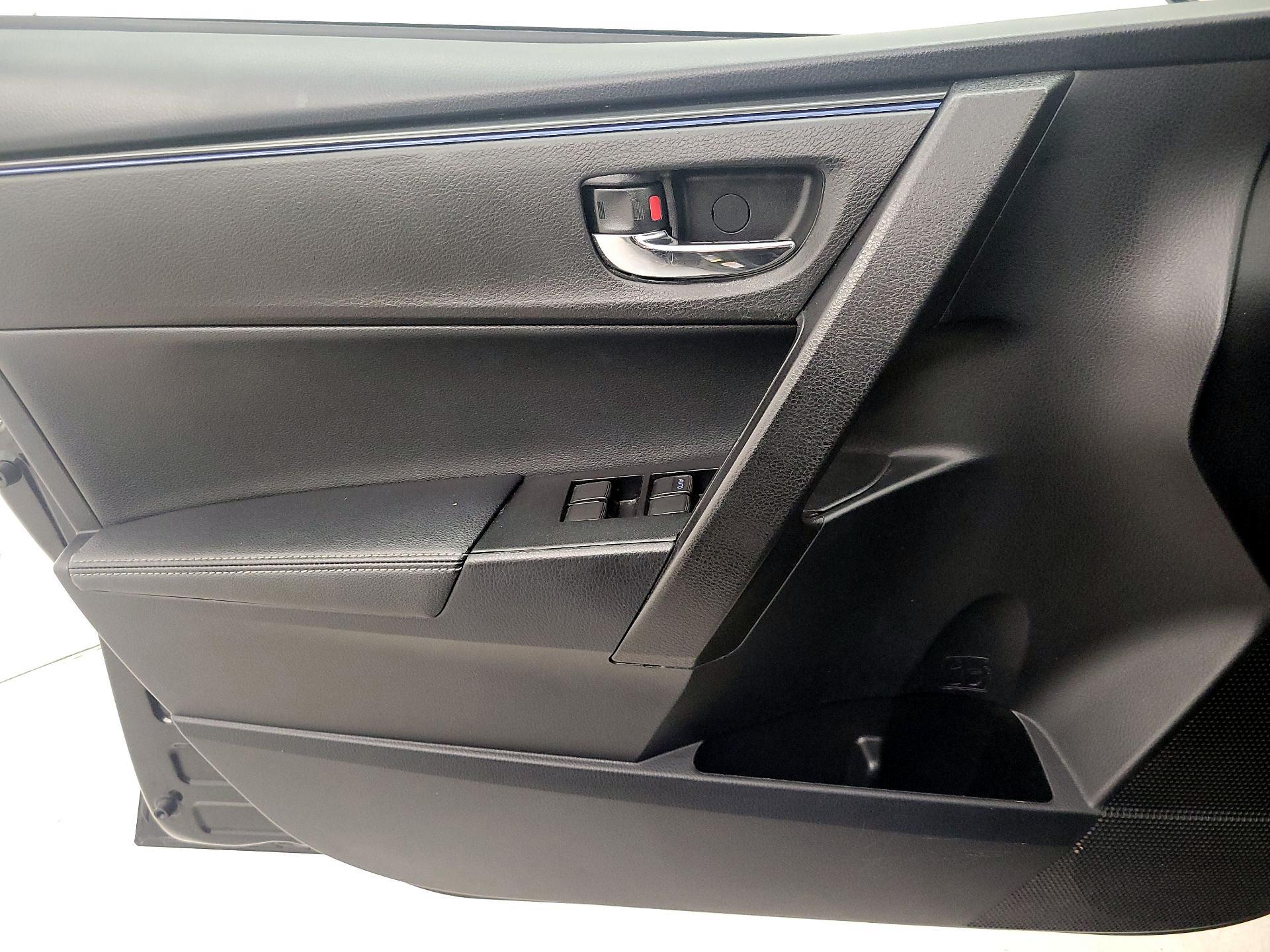 Thumbnail: 2019 Toyota Corolla - 12