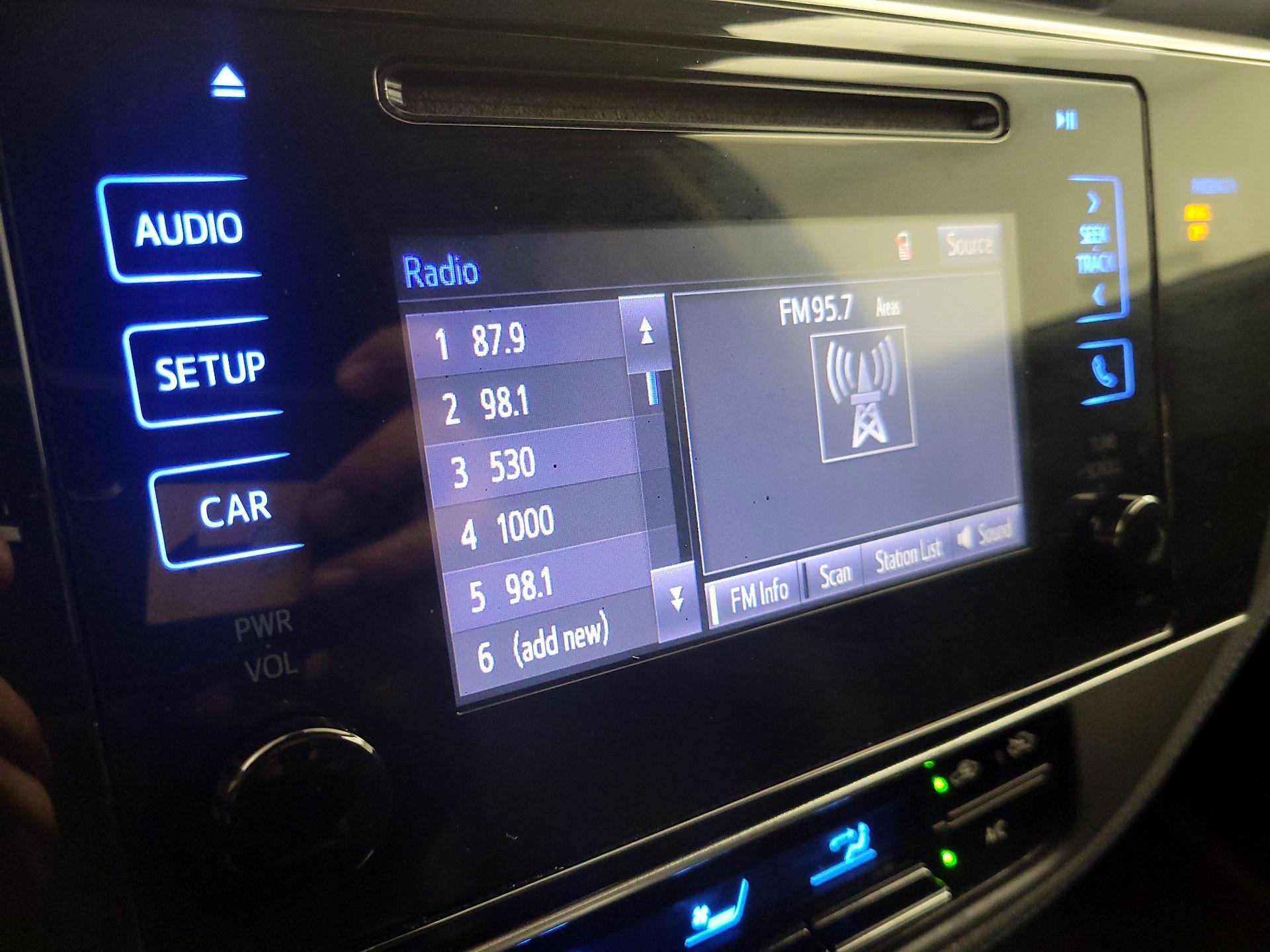 Thumbnail: 2019 Toyota Corolla - 15