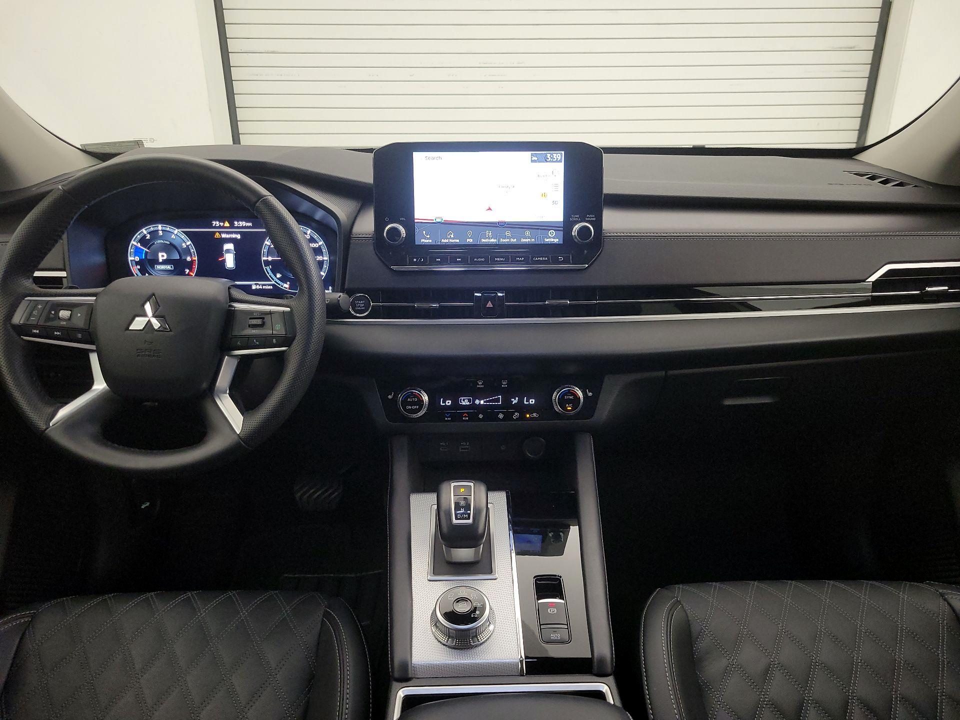 Thumbnail: 2024 Mitsubishi Outlander - 9
