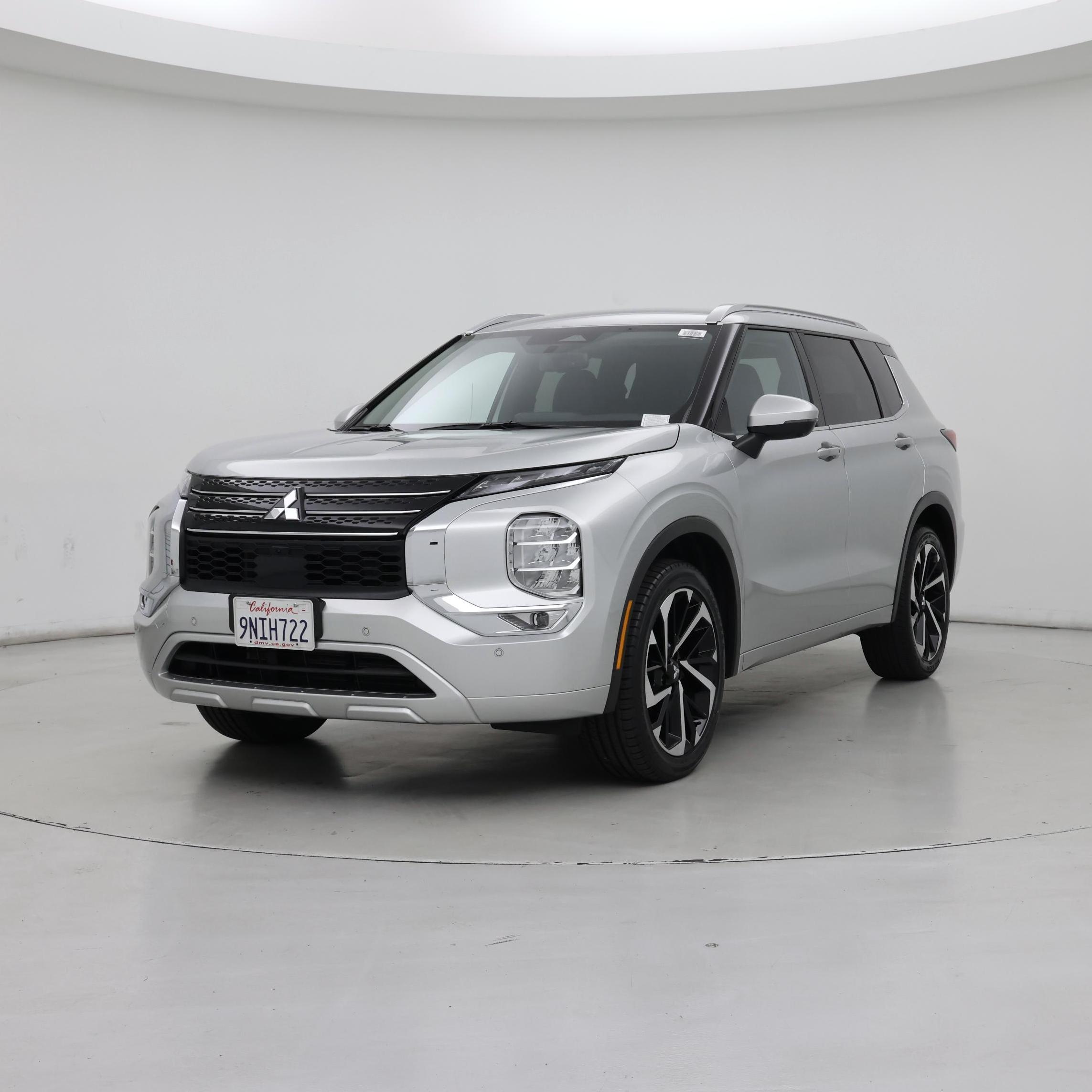 Thumbnail: 2024 Mitsubishi Outlander - 4