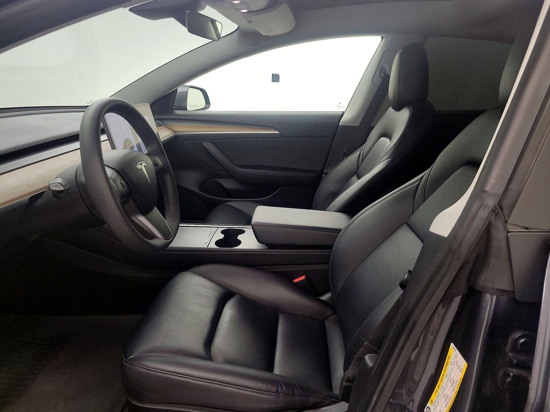 Thumbnail: 2021 Tesla Model 3 - 11