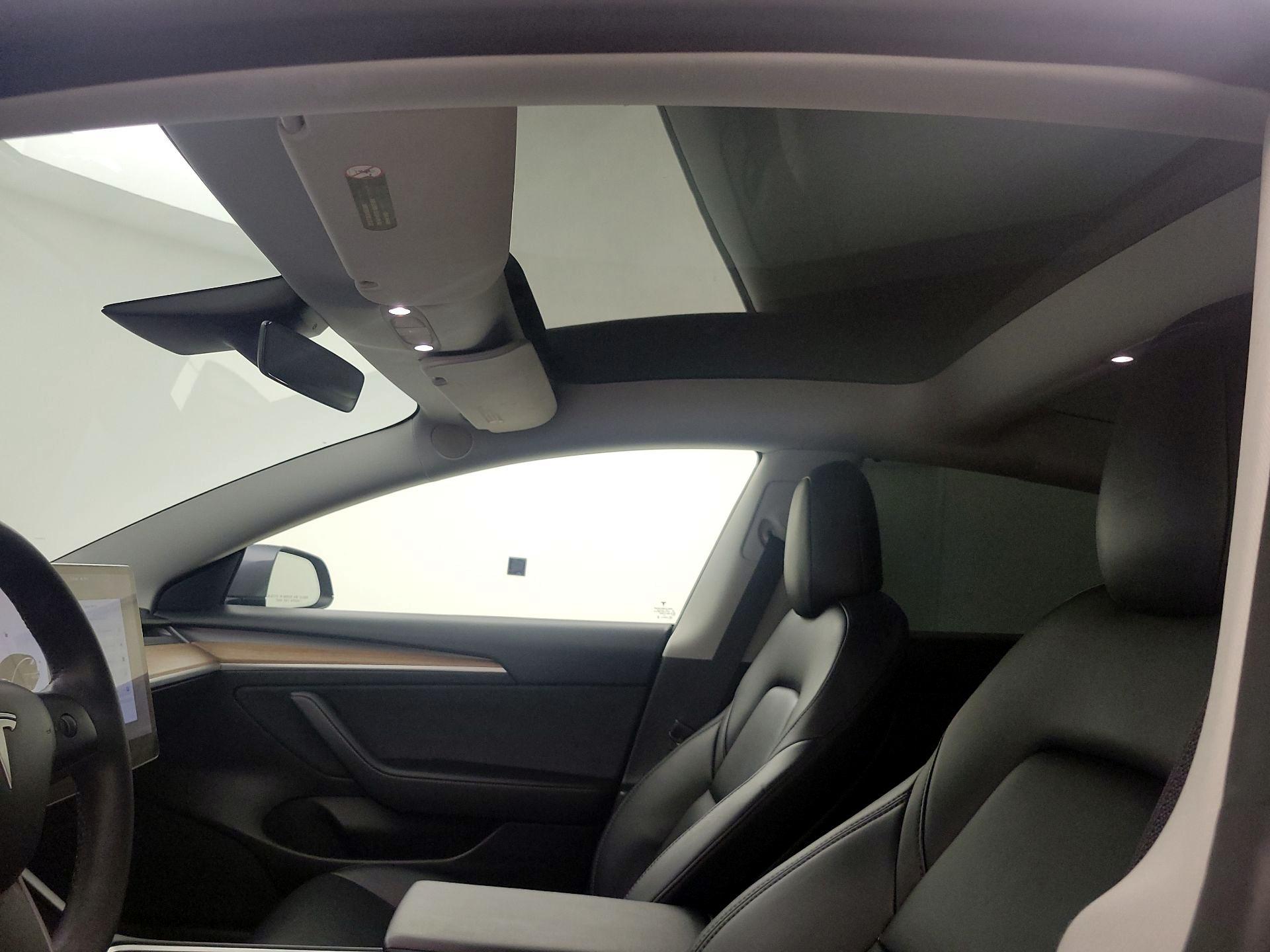 Thumbnail: 2021 Tesla Model 3 - 19