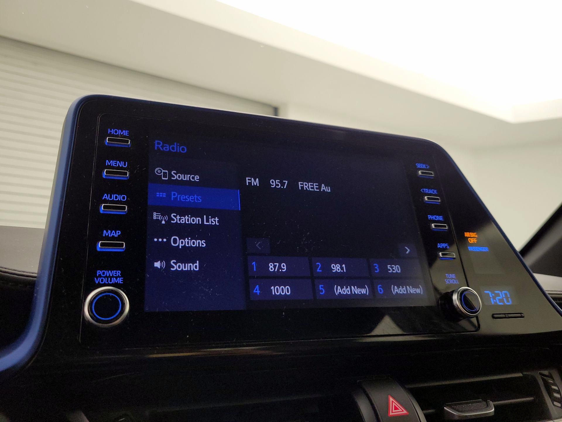 Thumbnail: 2019 Toyota C-HR - 15
