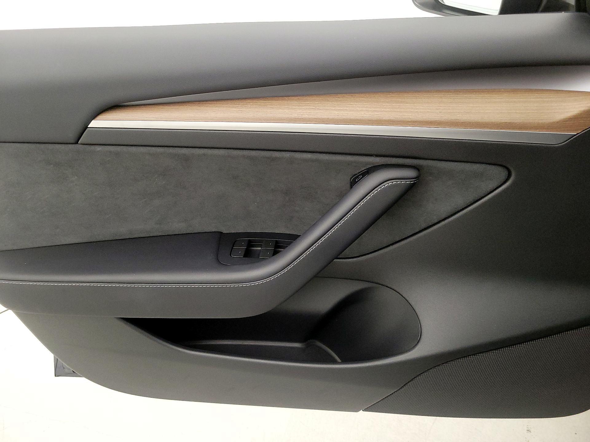 Thumbnail: 2023 Tesla Model 3 - 12