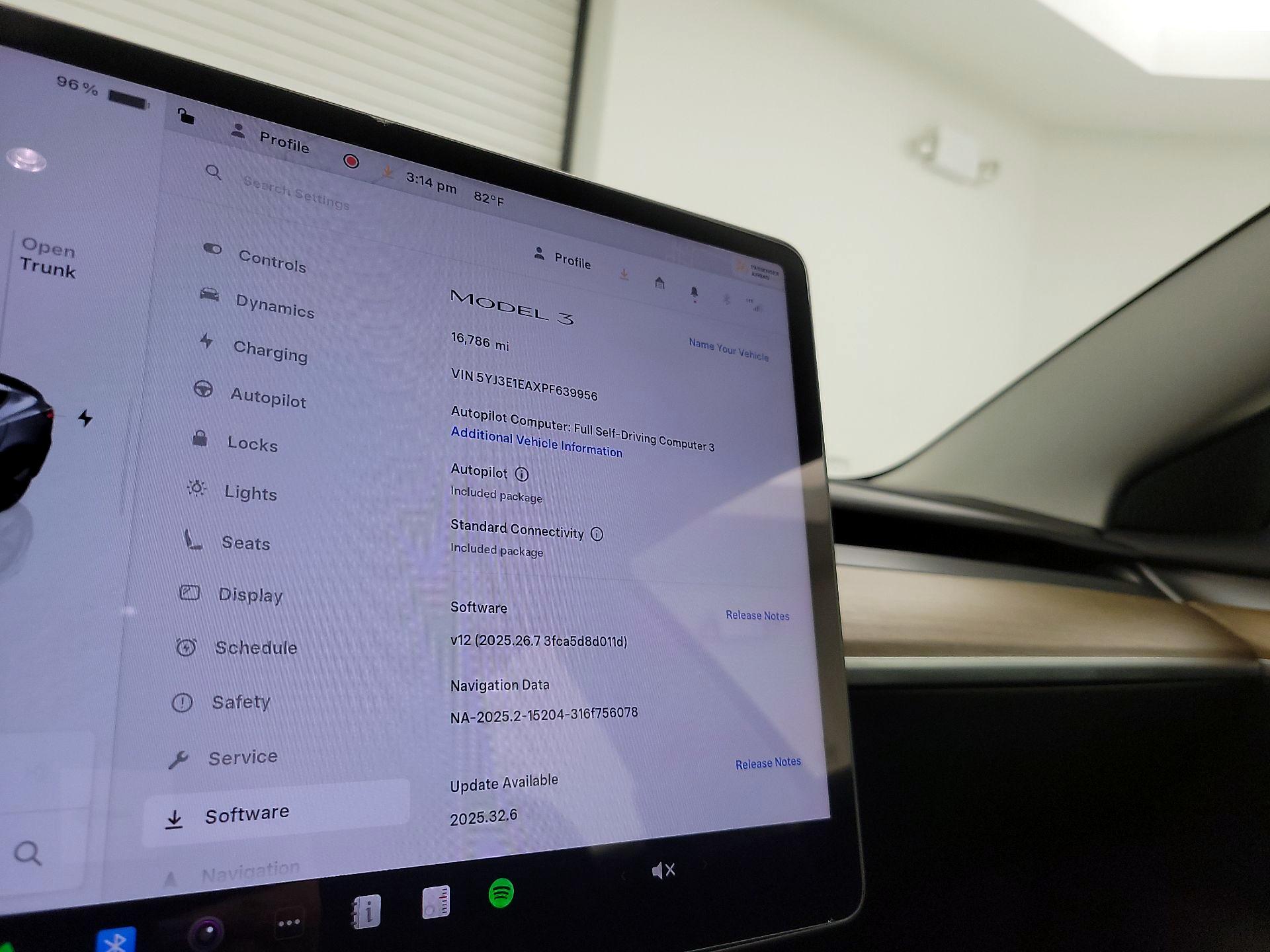 Thumbnail: 2023 Tesla Model 3 - 13