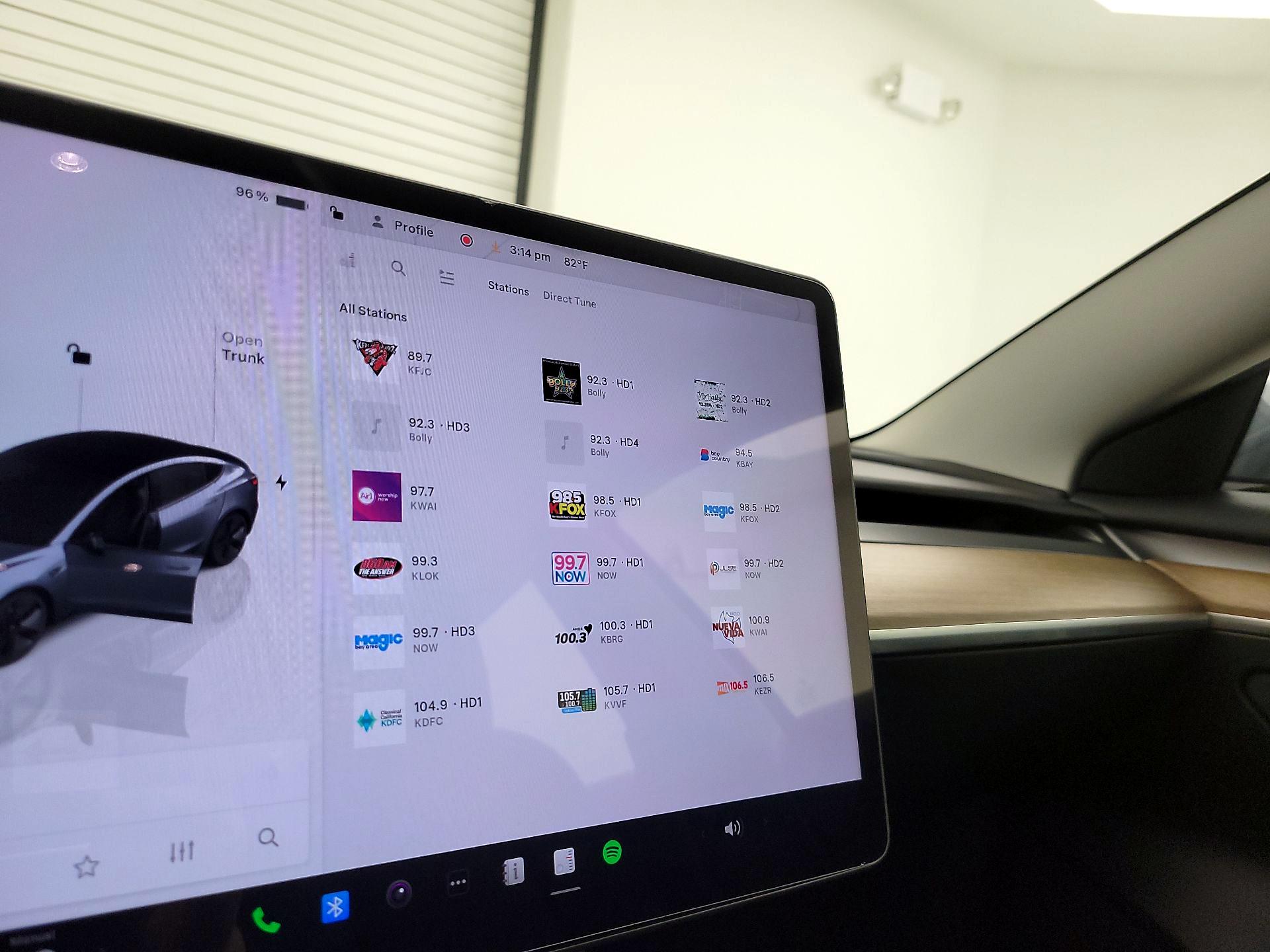 Thumbnail: 2023 Tesla Model 3 - 15