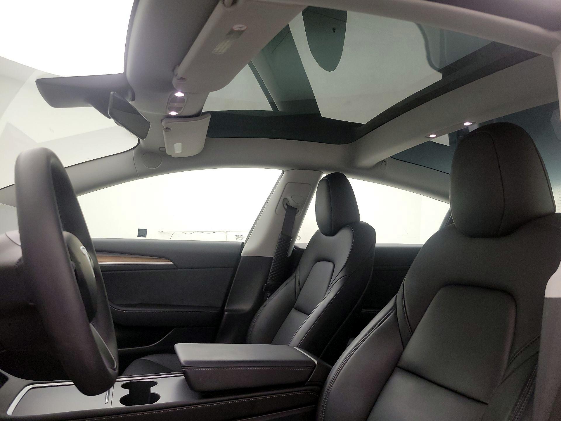 Thumbnail: 2023 Tesla Model 3 - 18