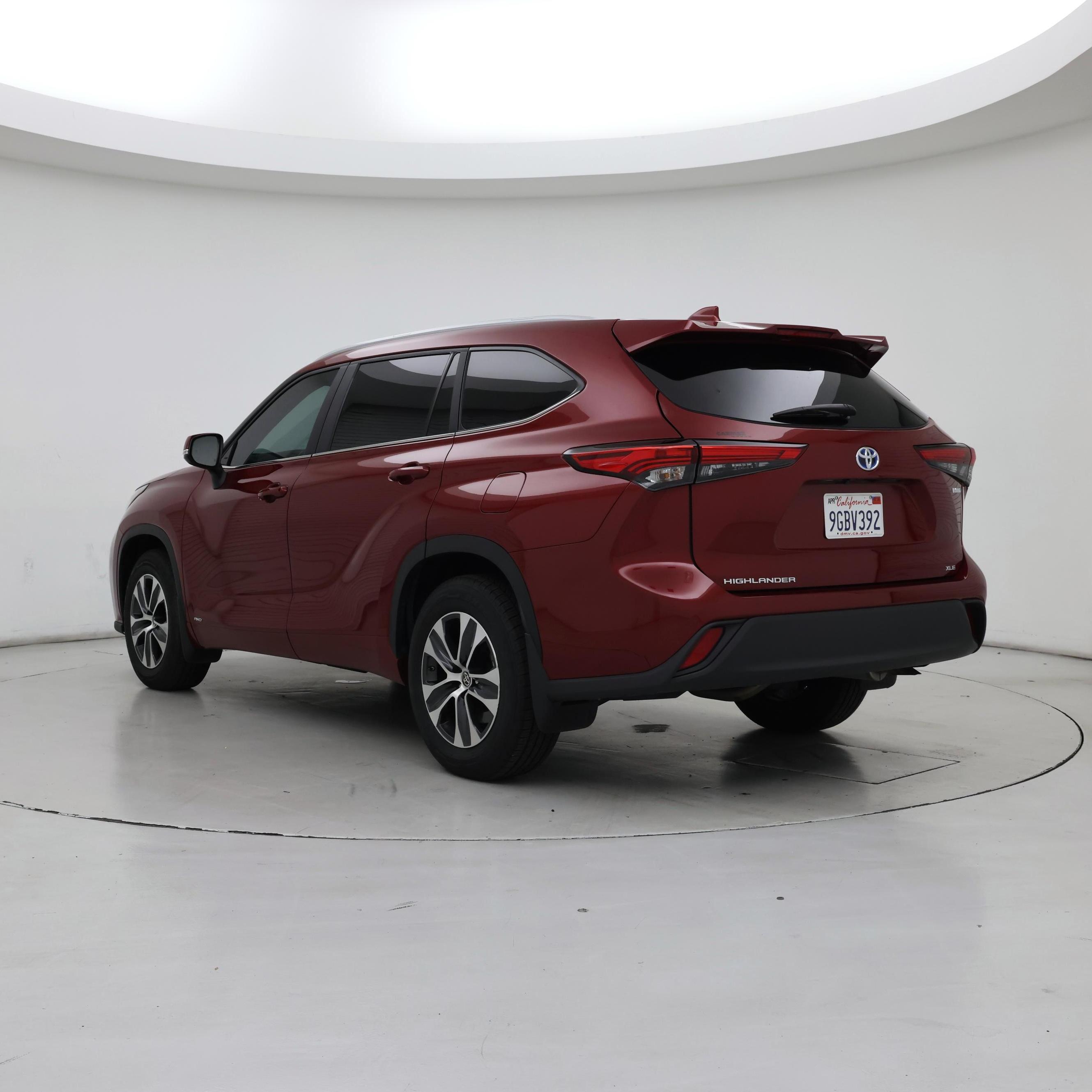 Thumbnail: 2023 Toyota Highlander - 2