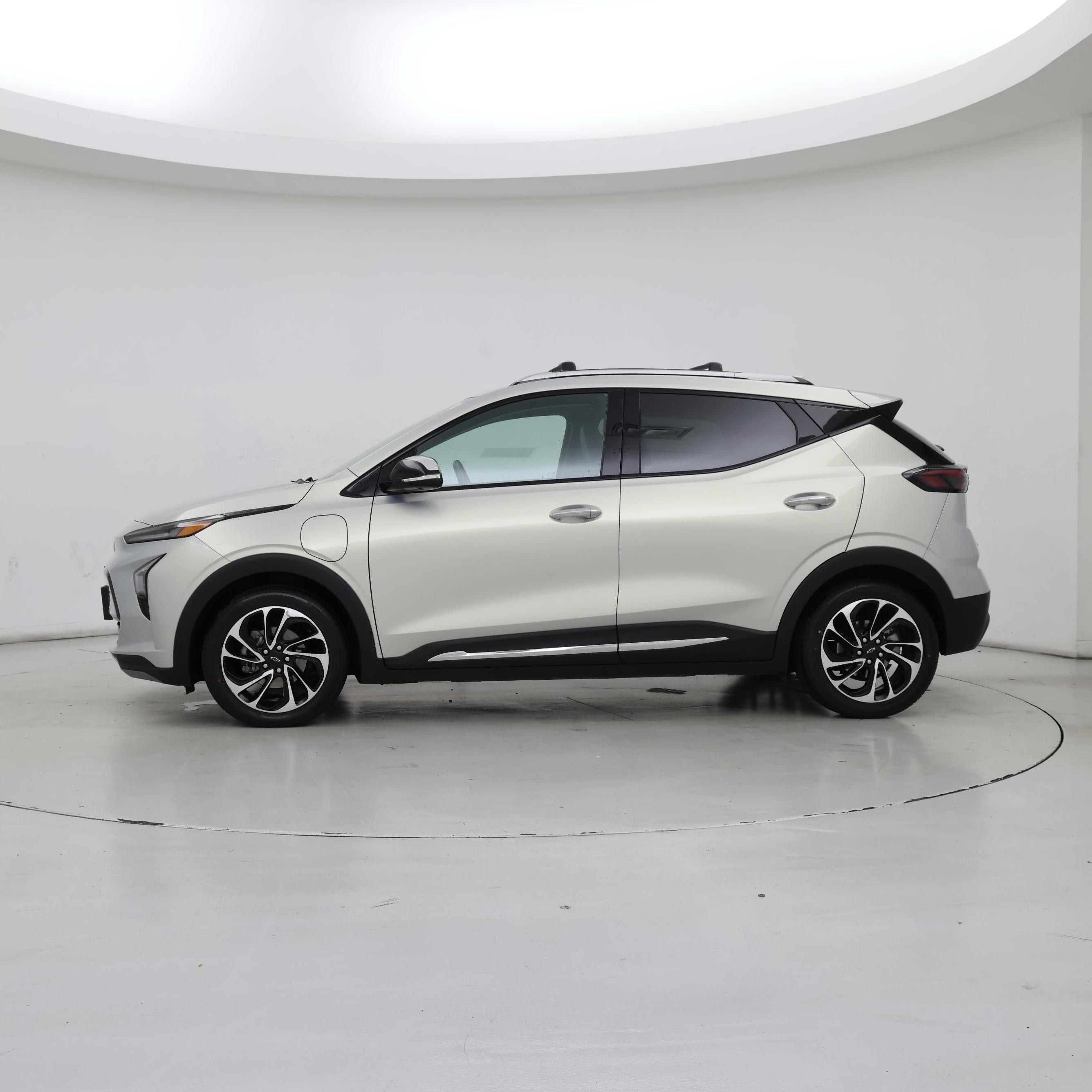 Thumbnail: 2023 Chevrolet Bolt EUV - 3