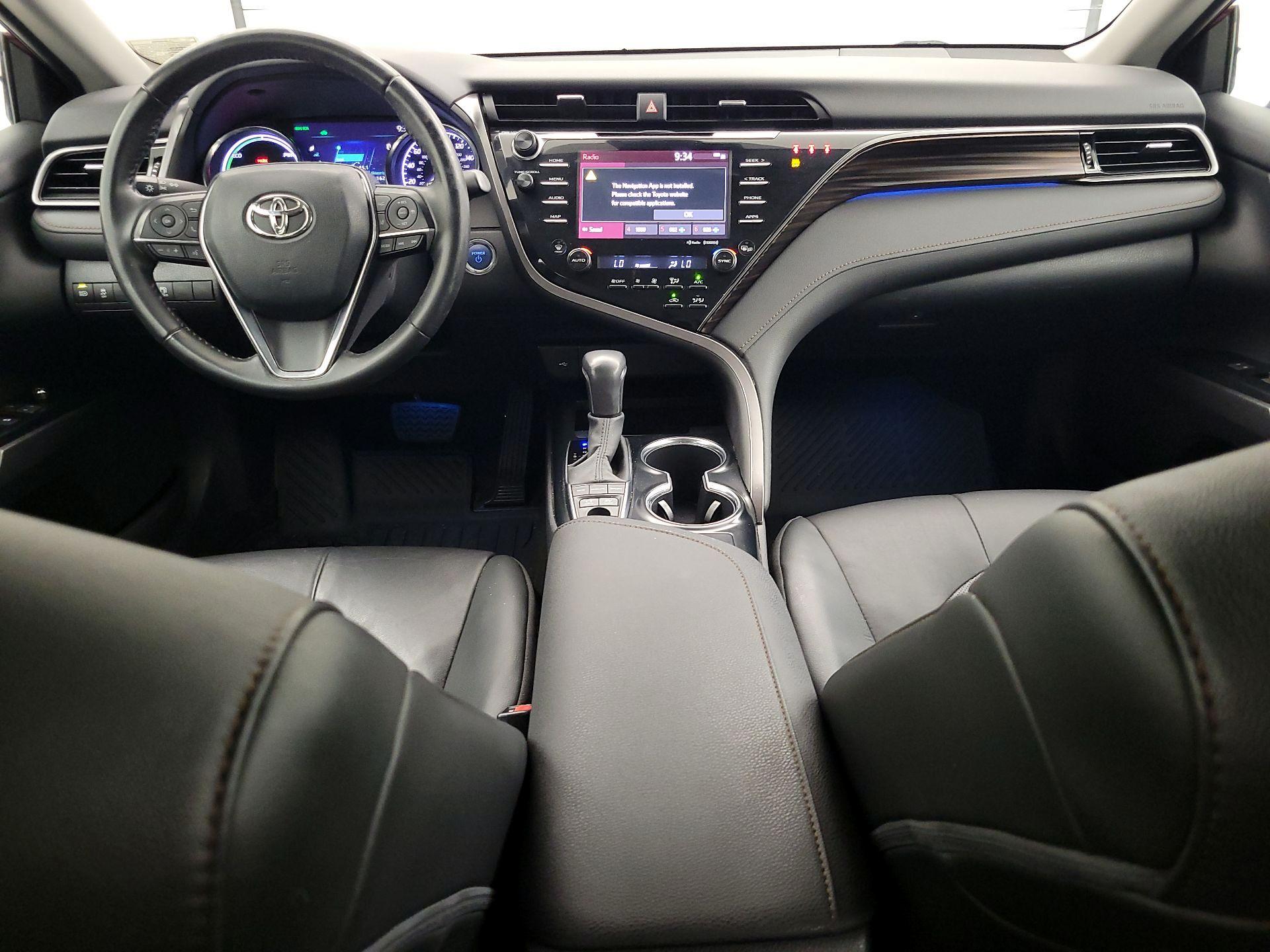 Thumbnail: 2020 Toyota Camry - 9