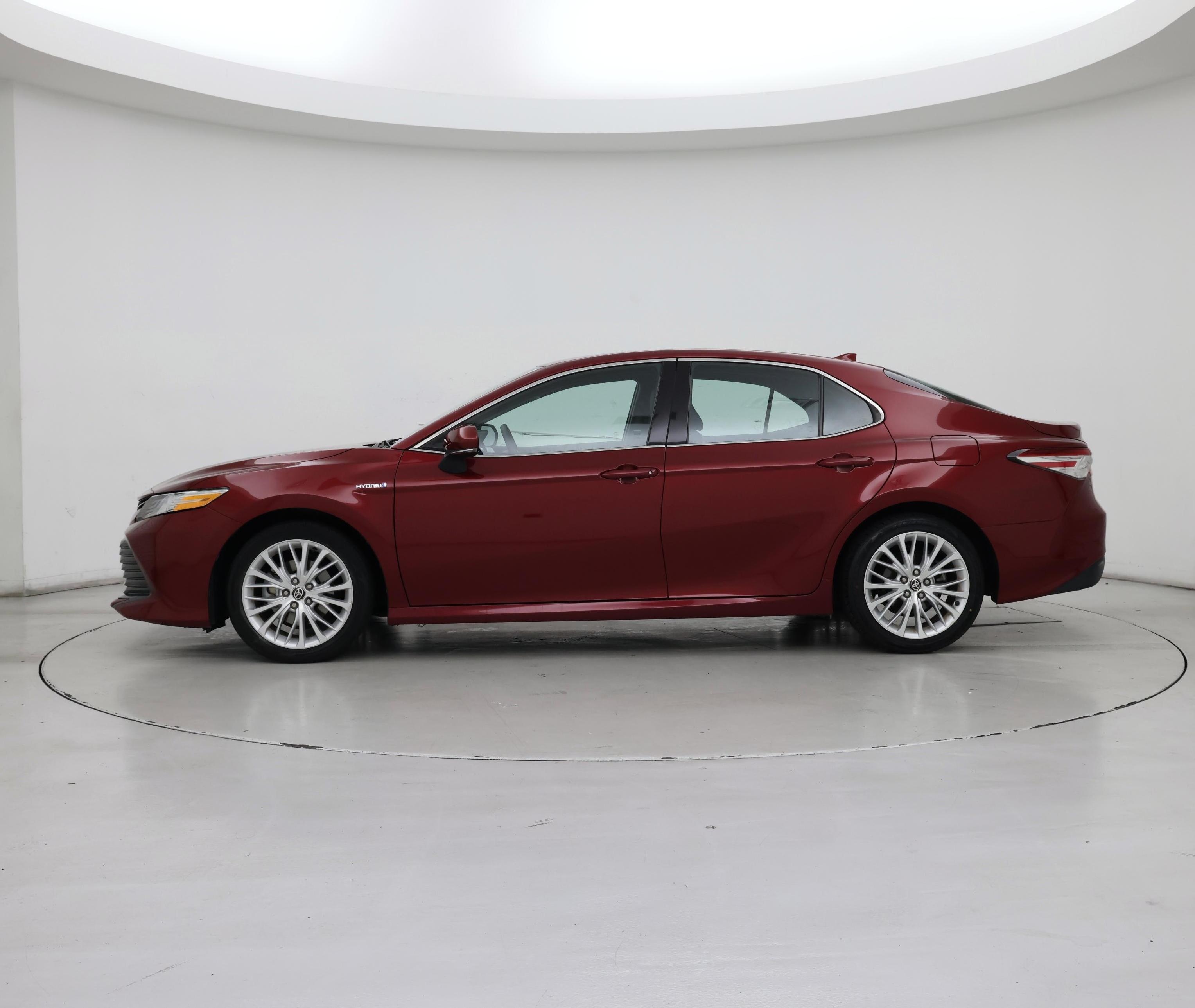 Thumbnail: 2020 Toyota Camry - 3