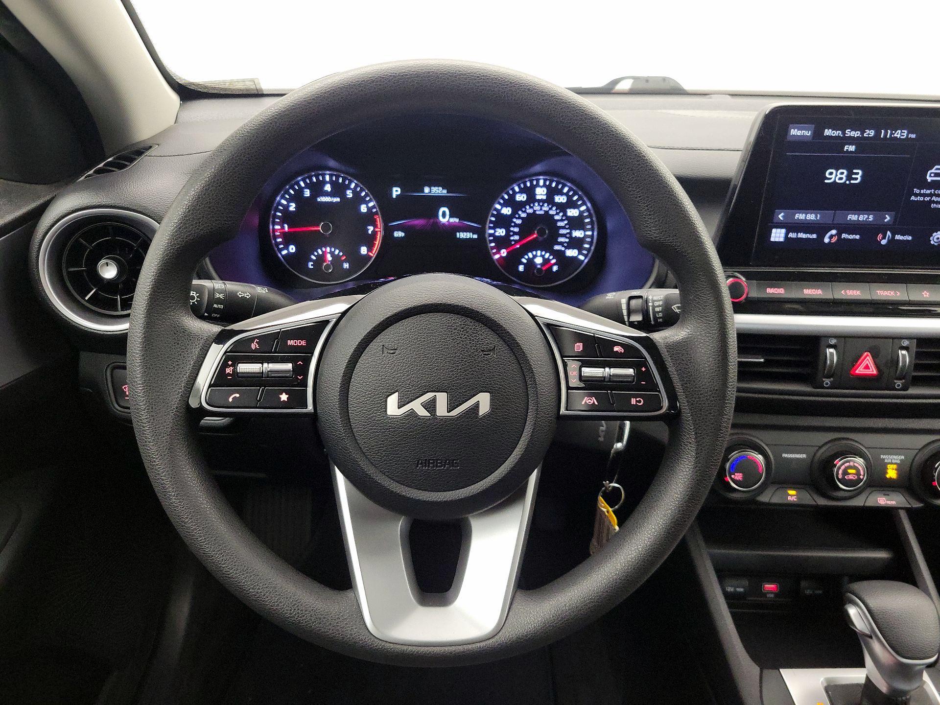 Thumbnail: 2023 Kia Forte - 10