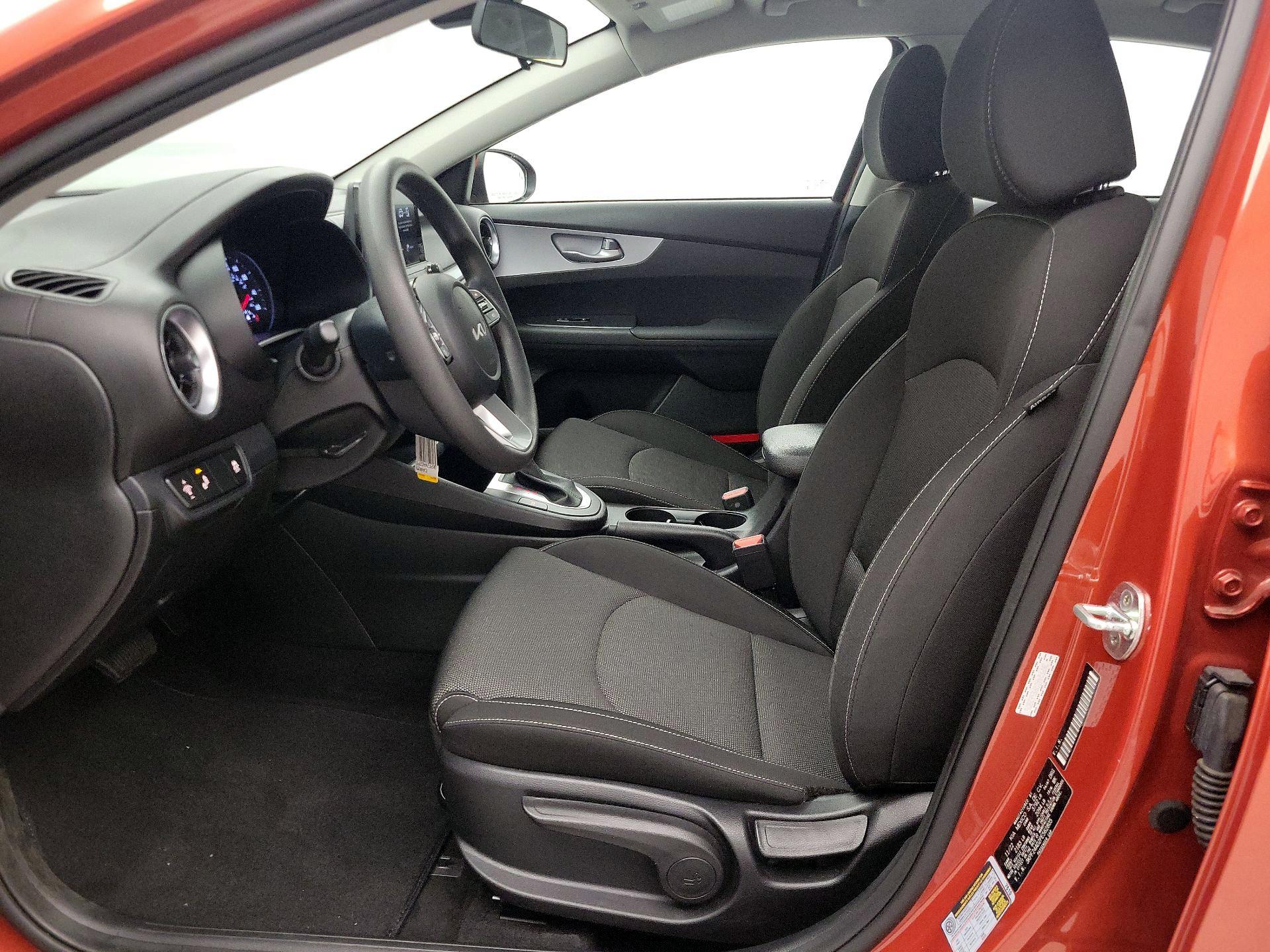 Thumbnail: 2023 Kia Forte - 11