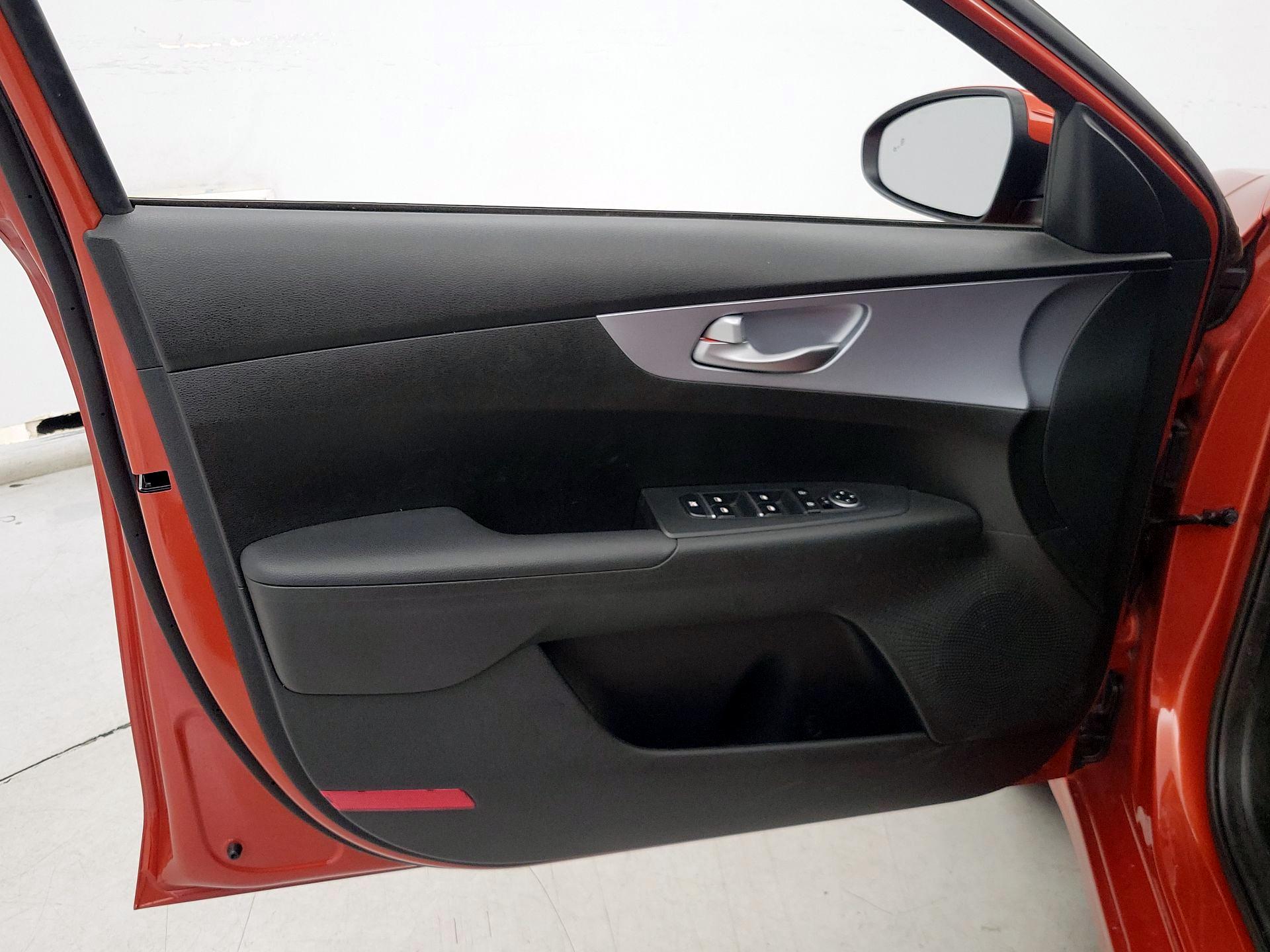Thumbnail: 2023 Kia Forte - 12