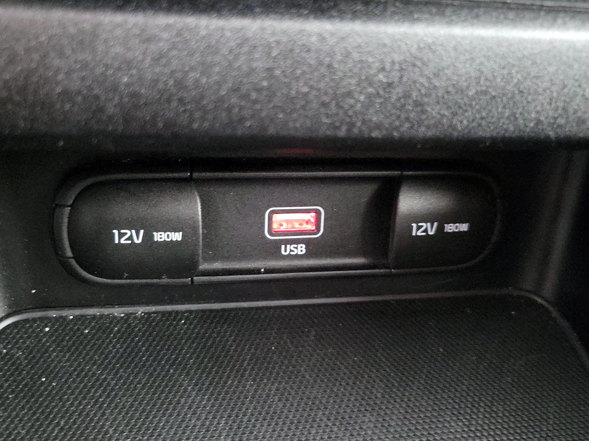 Thumbnail: 2023 Kia Forte - 18