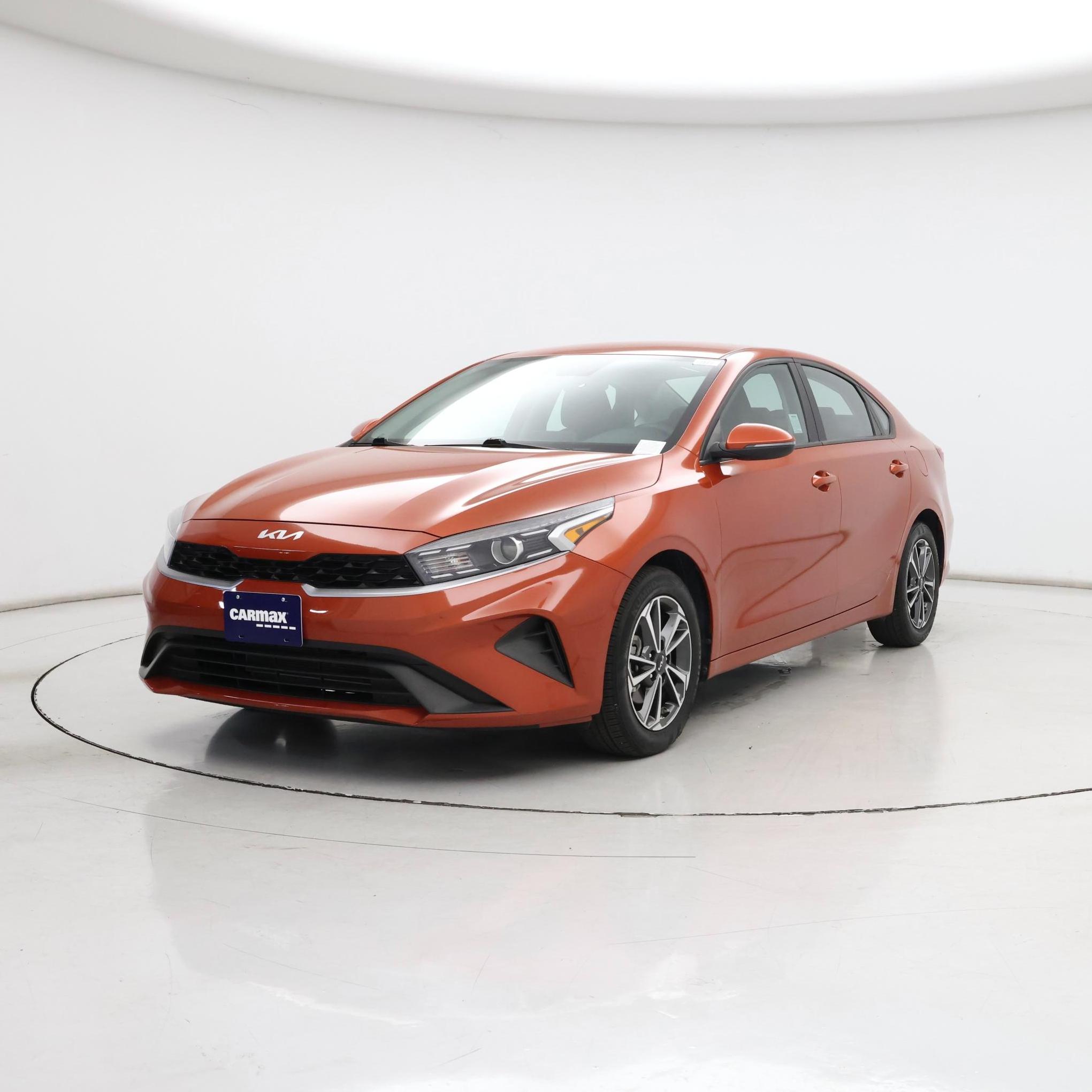Thumbnail: 2023 Kia Forte - 4