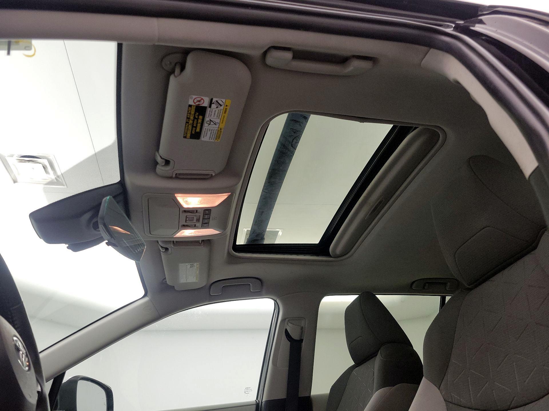 Thumbnail: 2020 Toyota RAV4 - 19